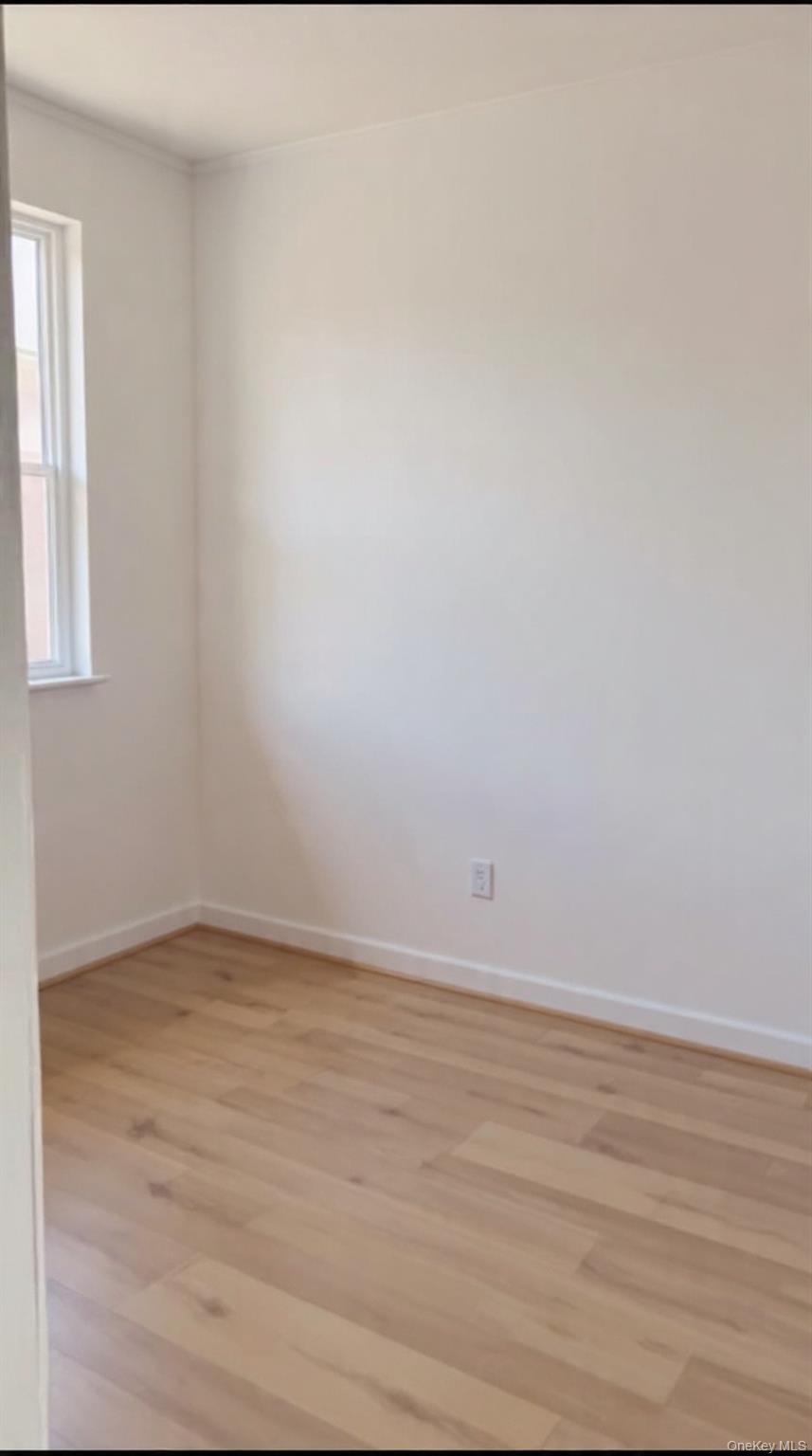 #1 photo, 62-35 65th Street, 皇后区 中村 Middle Village , NY 11379