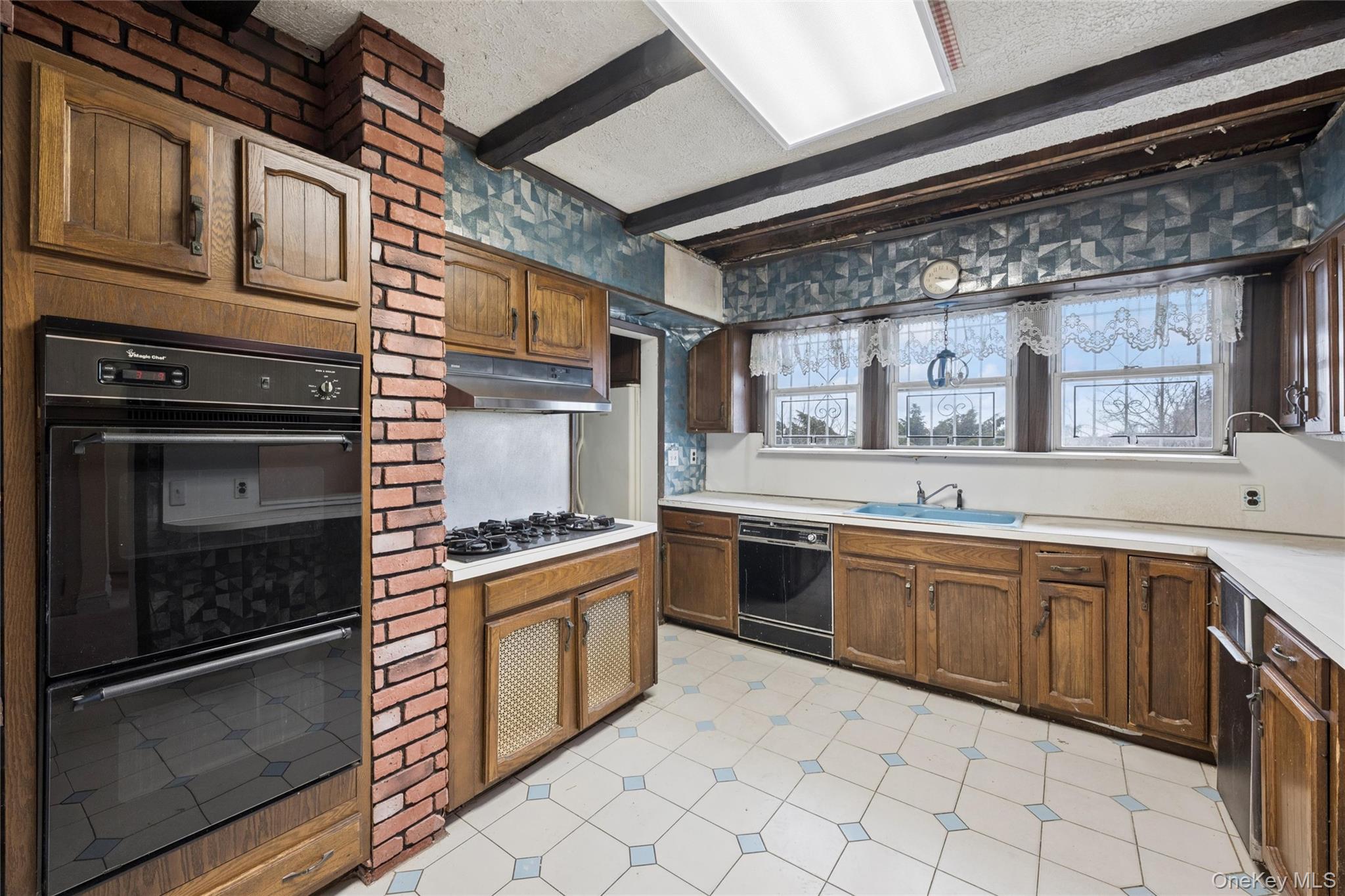 #10 photo, 193-12 Foothill Avenue, 皇后區 Holliswood , NY 11423