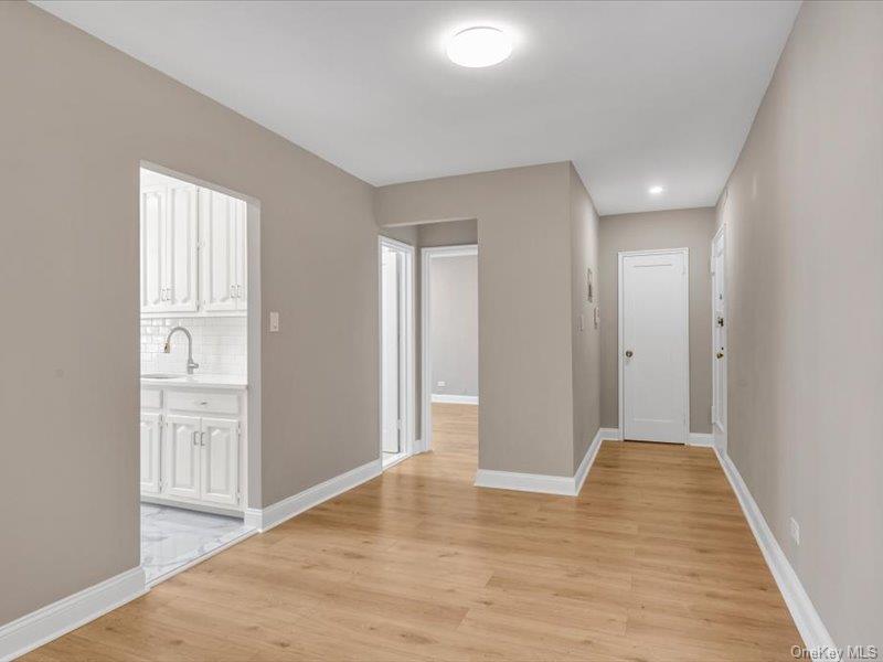 #7 photo, 88-09 Northern Blvd, 皇后区 艾姆赫斯特 East Elmhurst , NY 11369