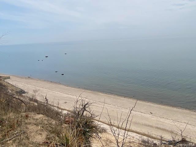 #1 photo, 31 Glen Drive, 東長島 Sound Beach , NY 11789