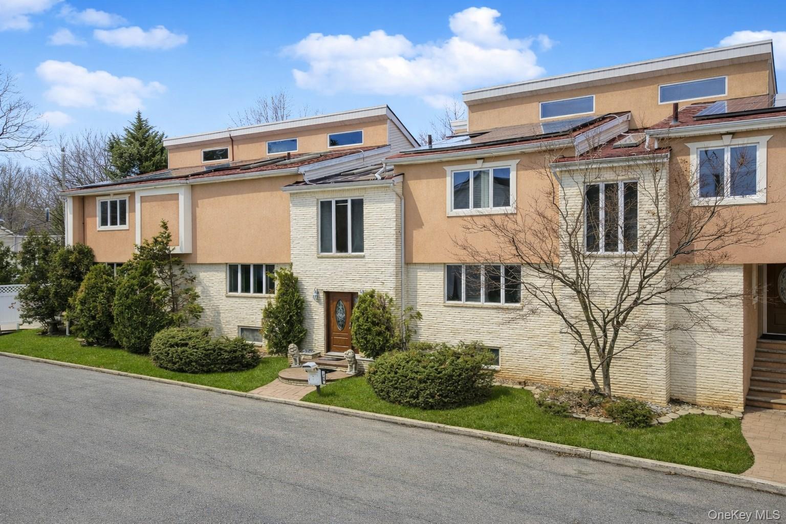 #1 photo, 201 Arbutus Avenue, סטטן איילנד Staten Island , NY 10312