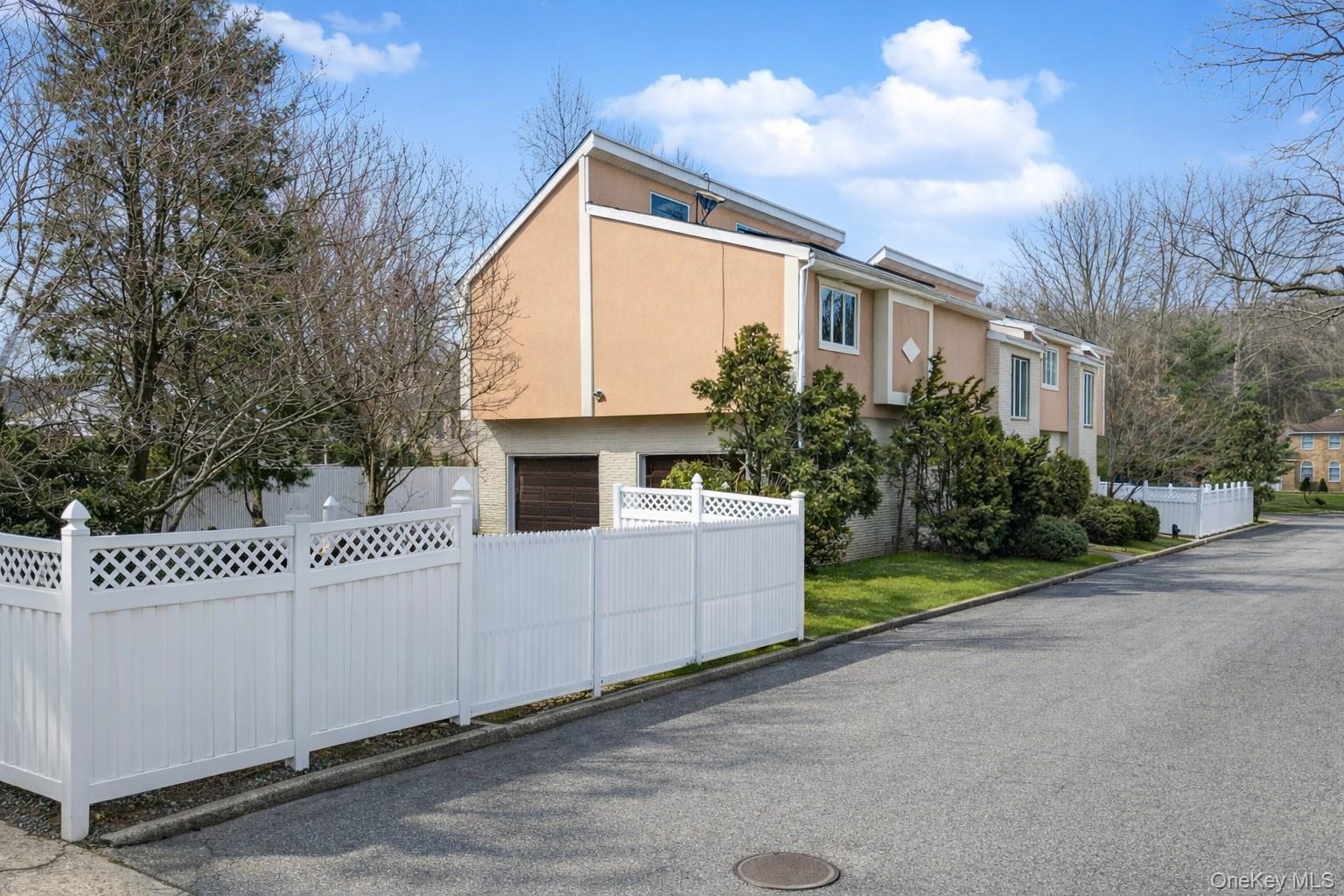 #4 photo, 201 Arbutus Avenue, סטטן איילנד Staten Island , NY 10312