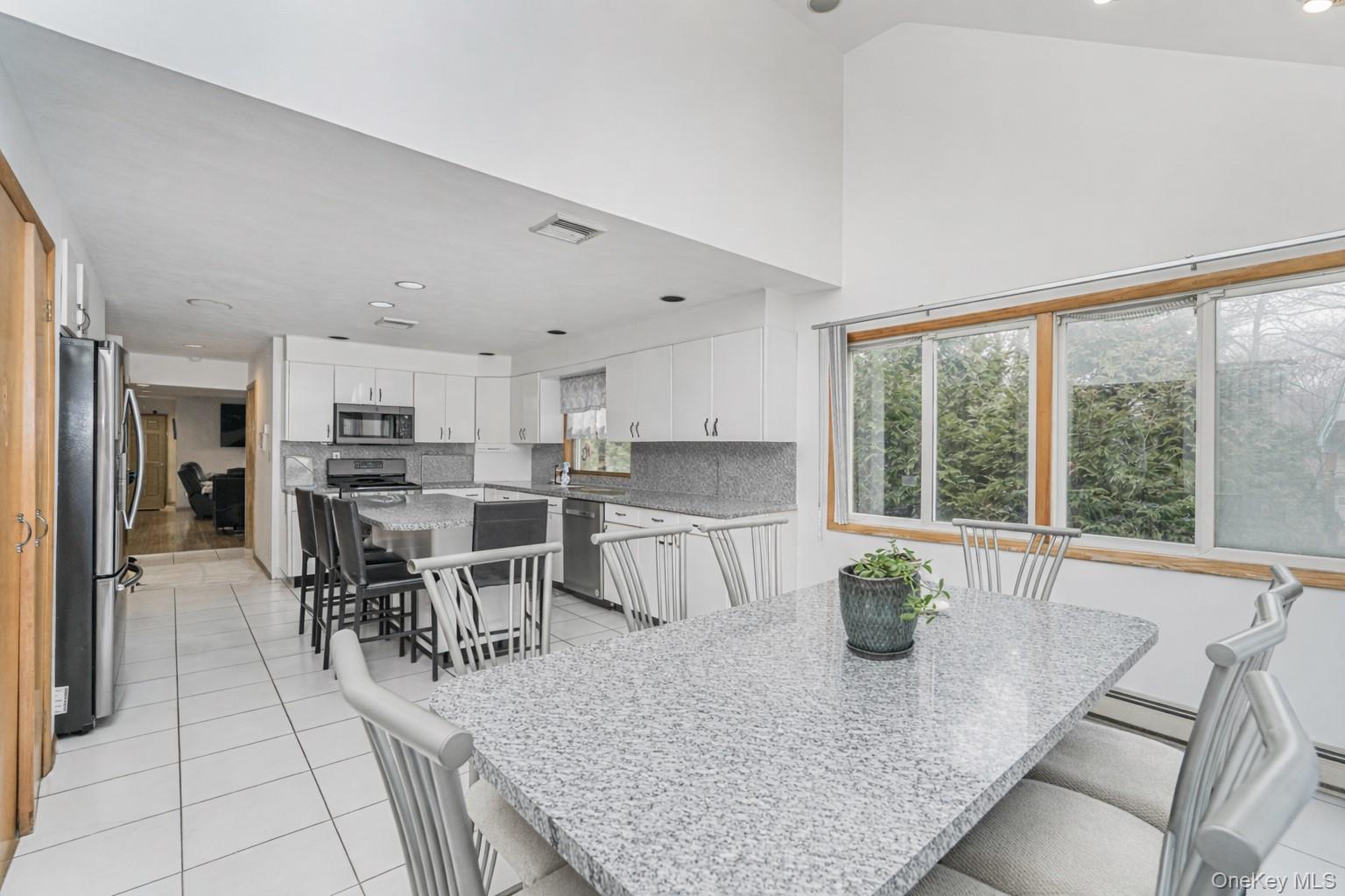 #5 photo, 201 Arbutus Avenue, סטטן איילנד Staten Island , NY 10312