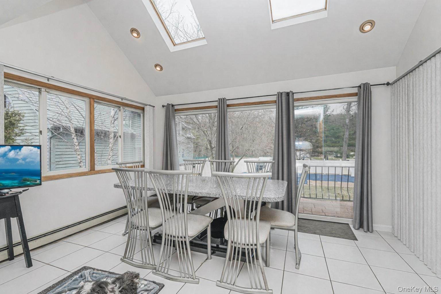 #7 photo, 201 Arbutus Avenue, סטטן איילנד Staten Island , NY 10312