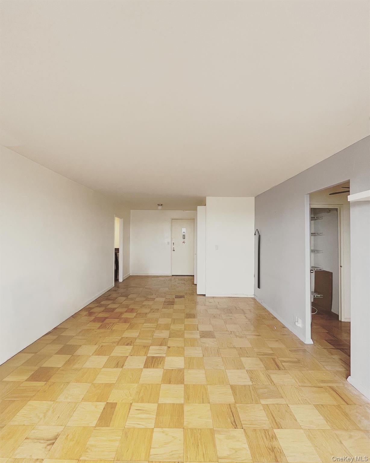 #7 photo, 70-25 Yellowstone Boulevard, 皇后區 Forest Hills , NY 11375