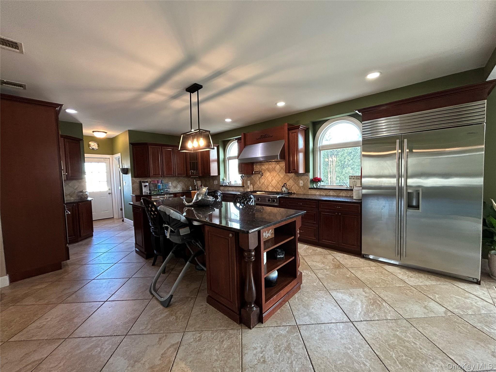 #7 photo, 4 Vining Street, 東長島 Centereach , NY 11720