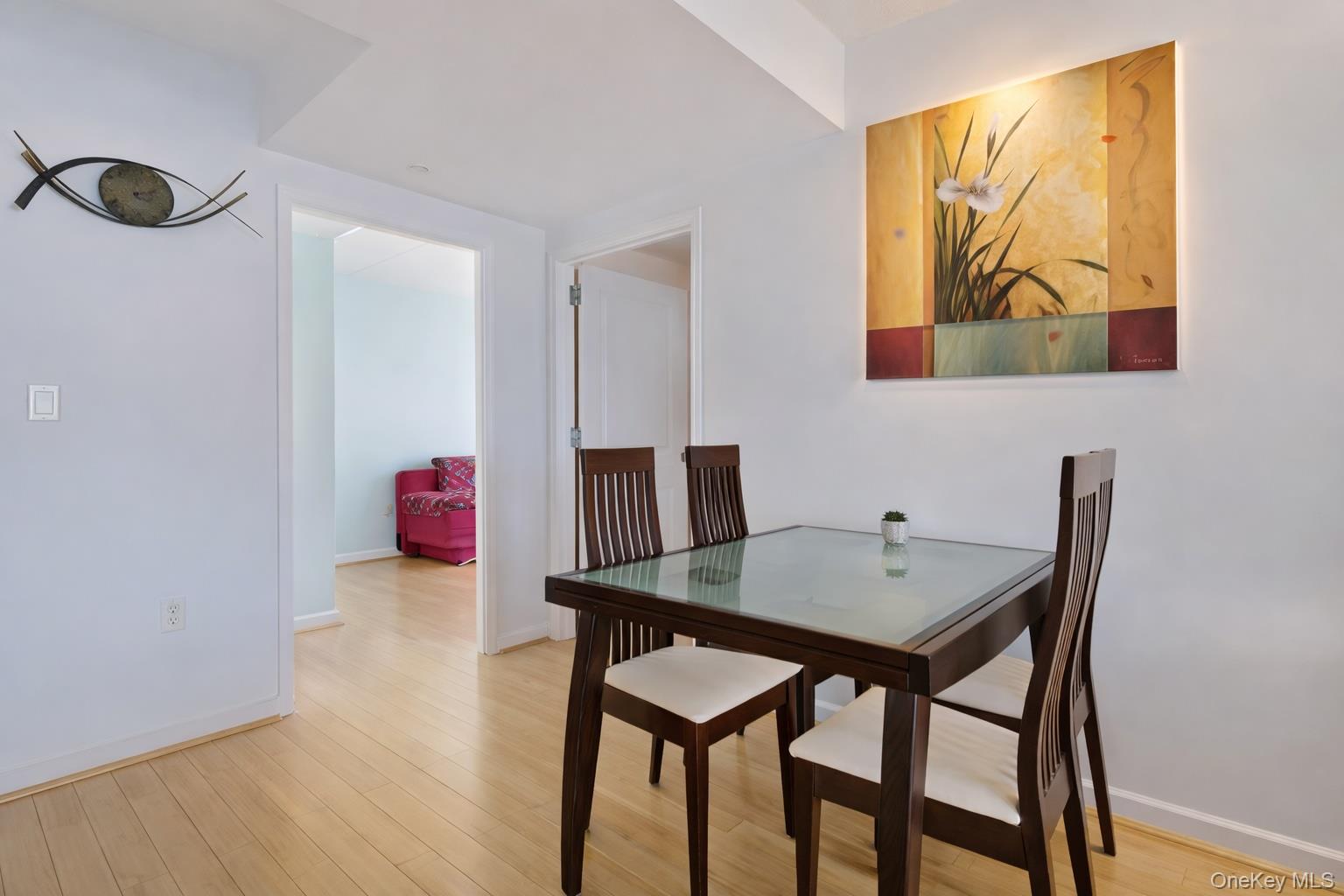 #7 photo, 136 Beach 117th Street, קווינס Rockaway Park , NY 11694