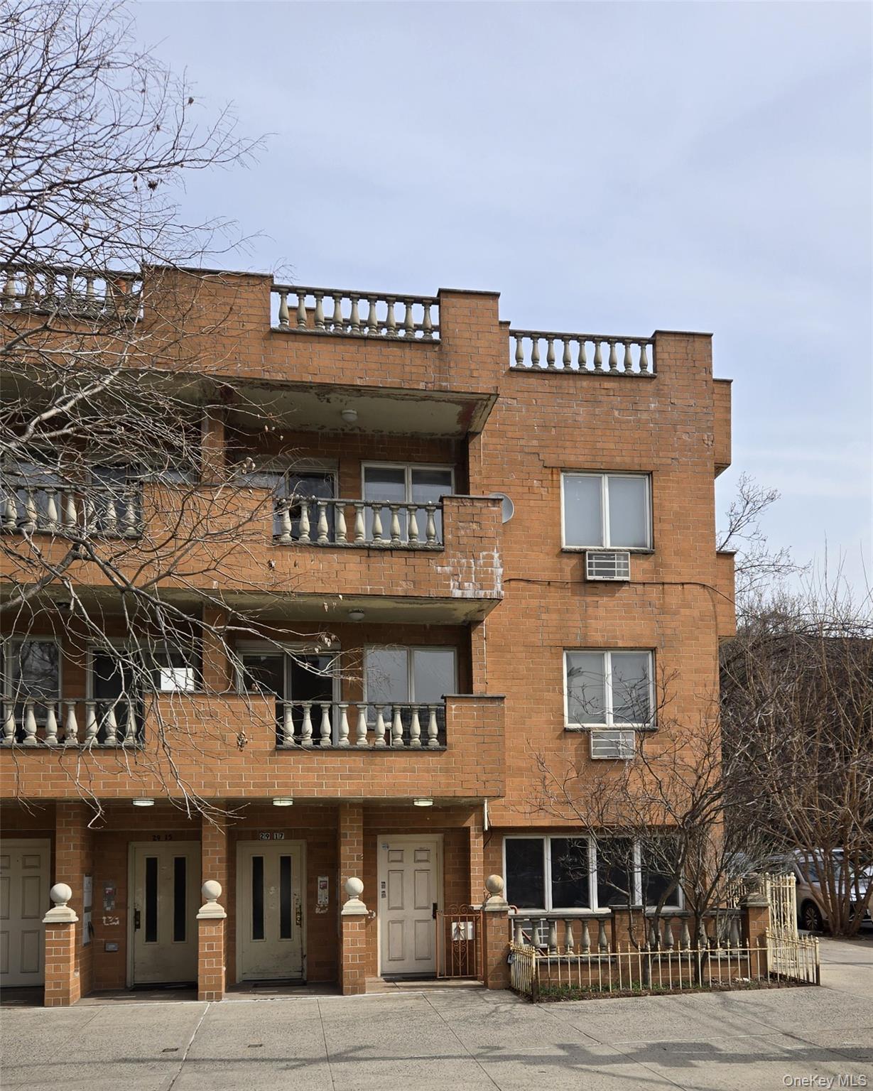 #1 photo, 29-17 31st Avenue, 뉴욕퀸즈 Astoria , NY 11105