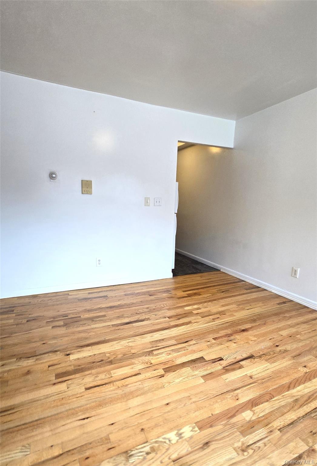 #10 photo, 29-17 31st Avenue, 뉴욕퀸즈 Astoria , NY 11105