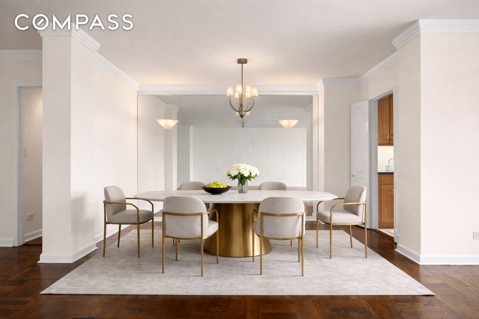 #10 photo, 70 E 10th Street, 맨해튼 Greenwich Village , NY 10003