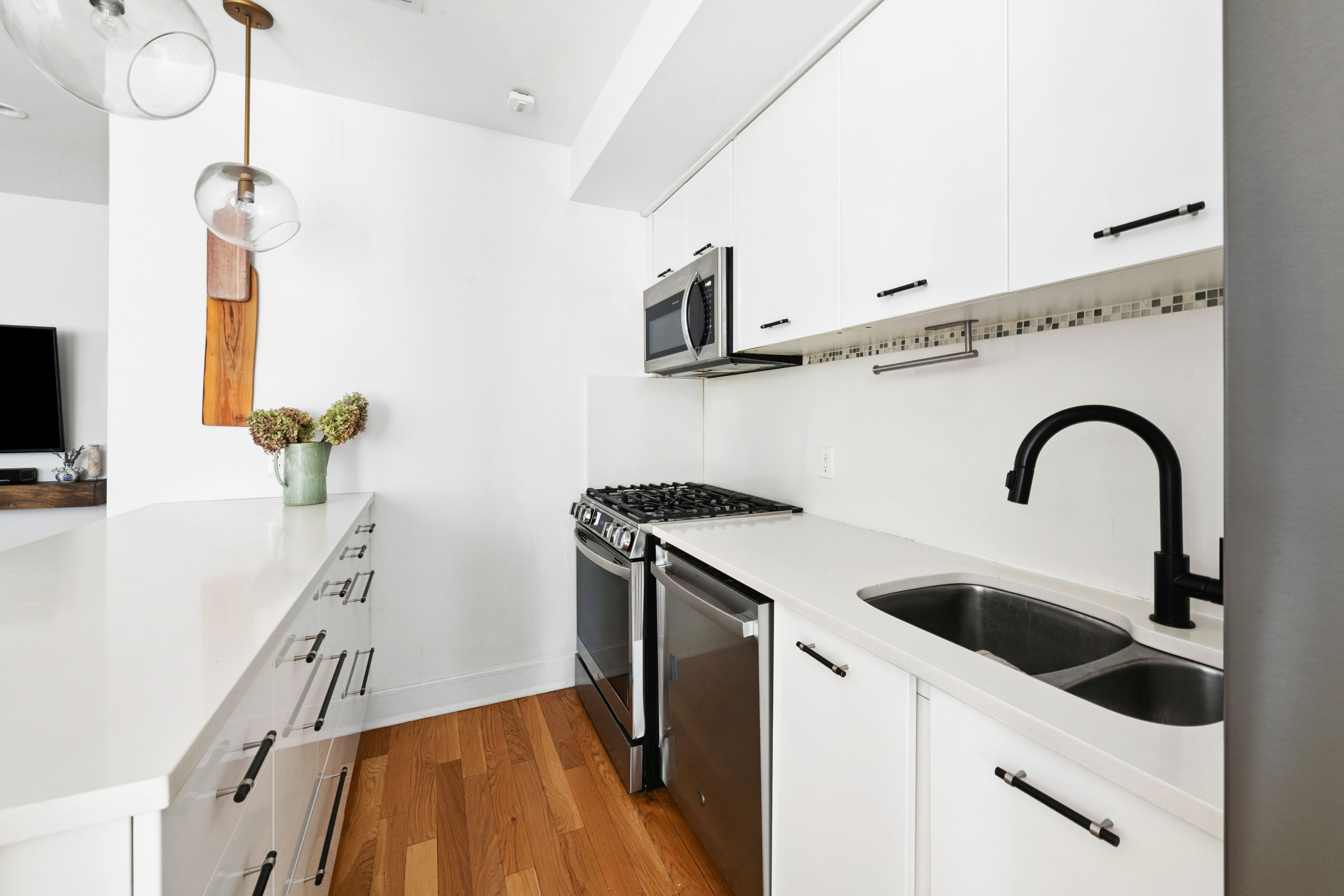 #8 photo, 59 Conselyea Street, Williamsburg , NY 11211