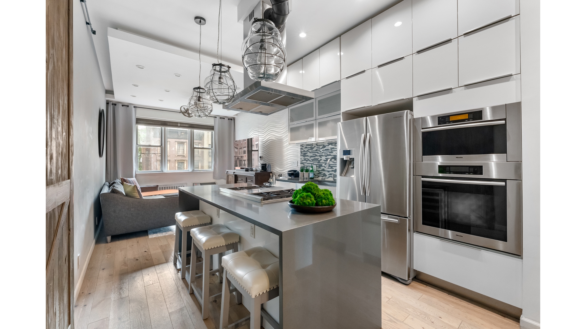 #4 photo, 421 W 57TH Street, मैनहटन Hell's Kitchen , NY 10019