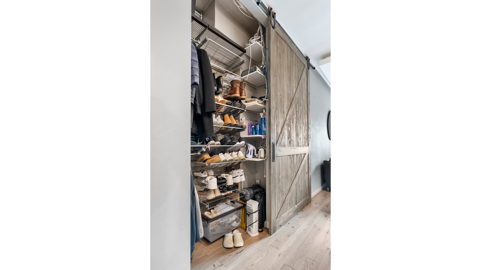 #6 photo, 421 W 57TH Street, मैनहटन Hell's Kitchen , NY 10019