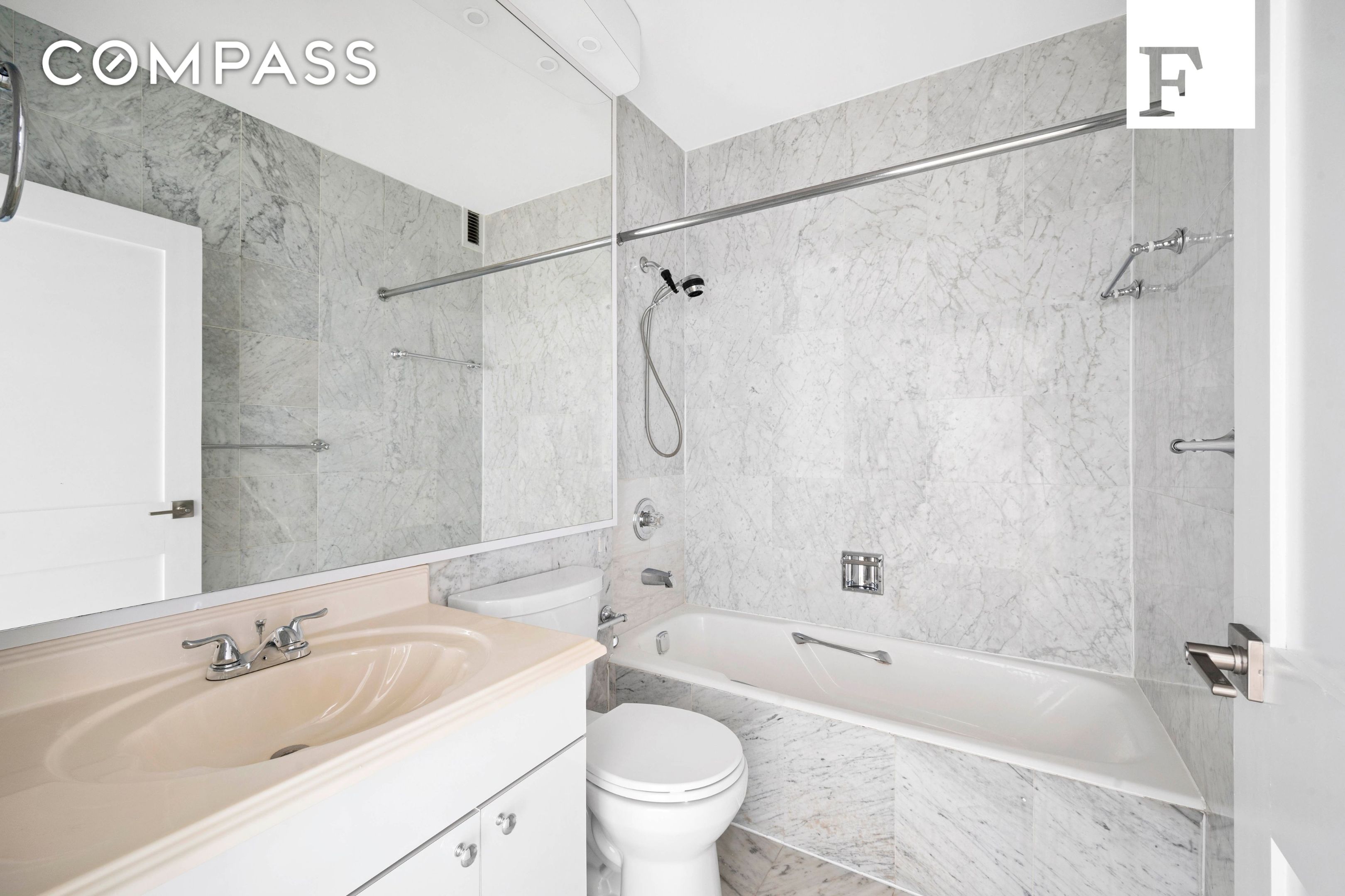 #9 photo, 380 Rector Place, 맨해튼 Battery Park City , NY 10280