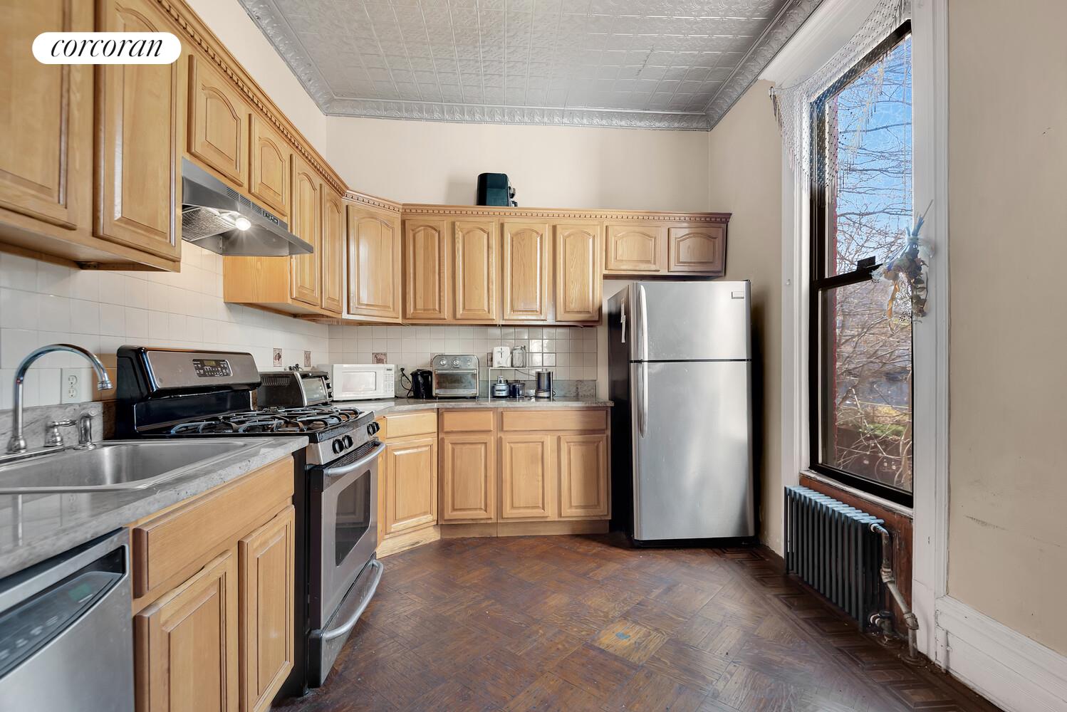 #6 photo, 550 DECATUR Street, ब्रुकलीन Stuyvesant Heights , NY 11233