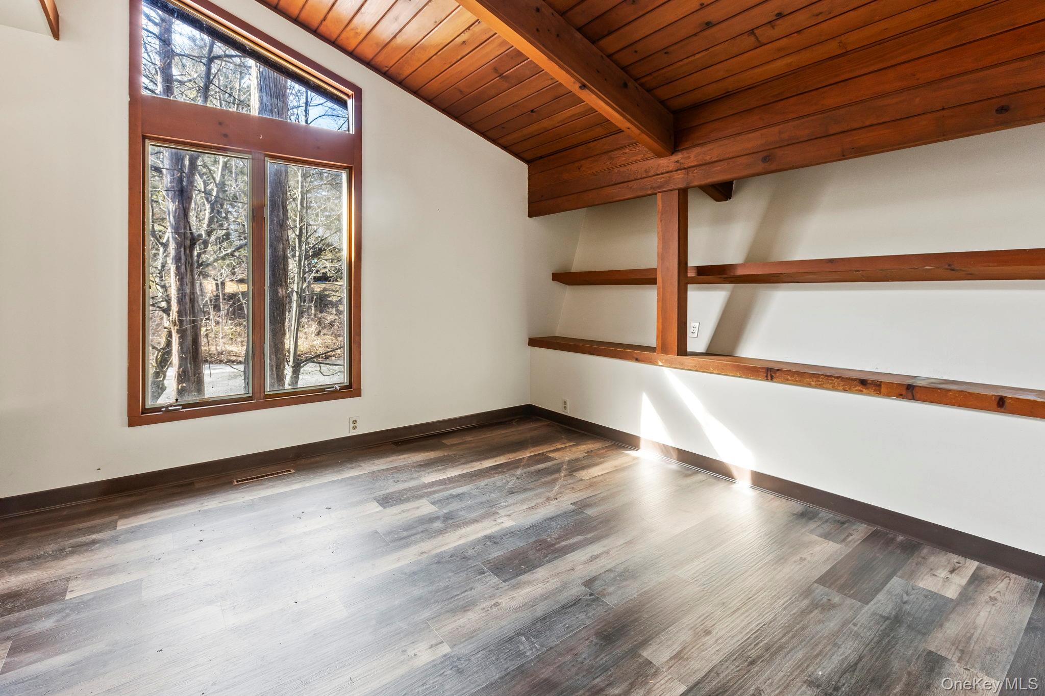 #12 photo, 304 Lake Lodge Drive, Pleasant Valley , NY 12569