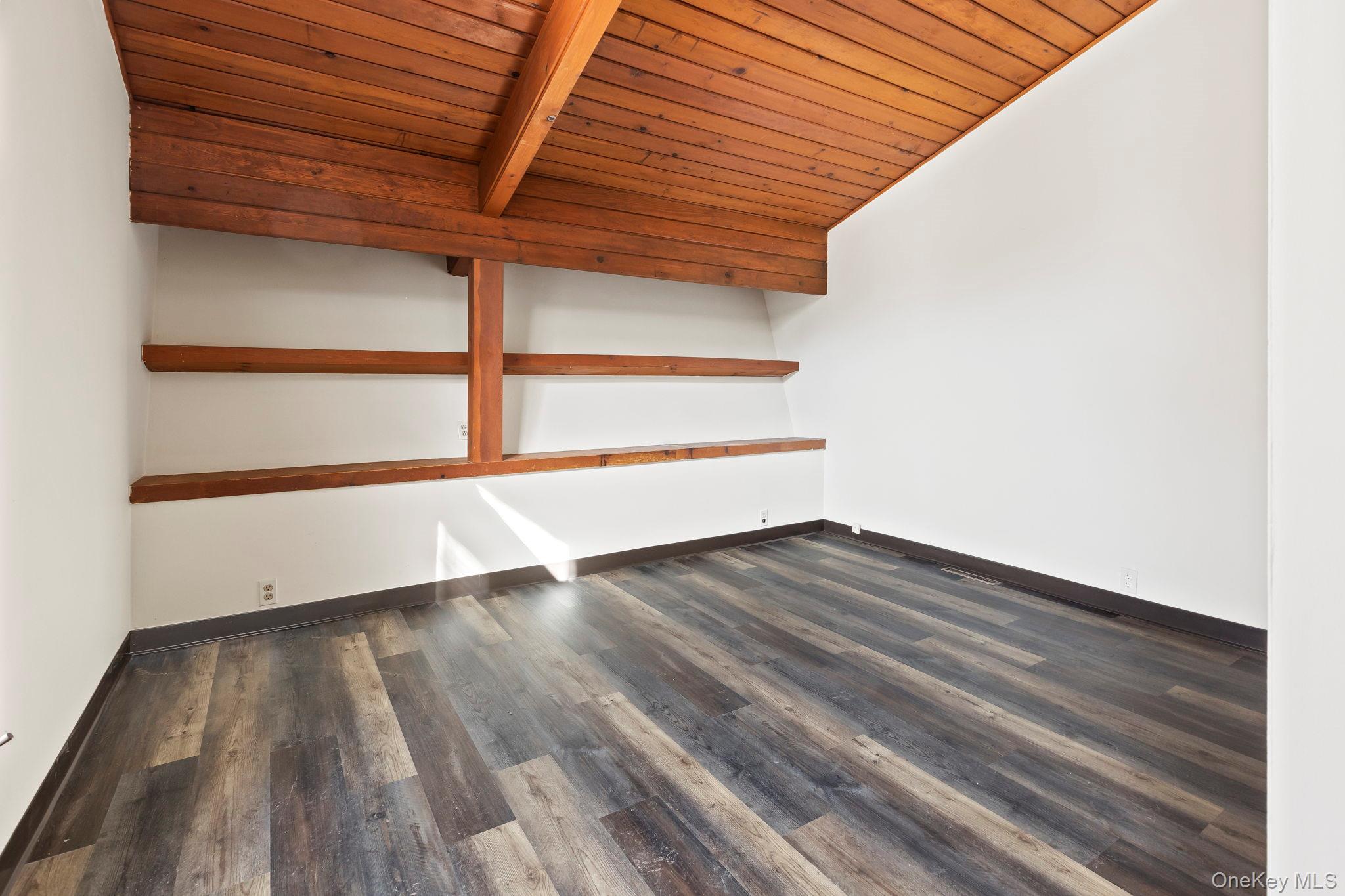 #13 photo, 304 Lake Lodge Drive, Pleasant Valley , NY 12569