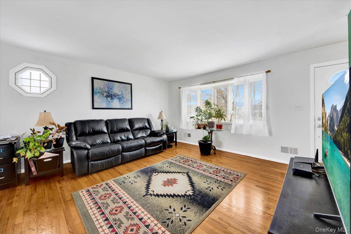 #6 photo, 32 Highland Avenue, Warwick , NY 10990