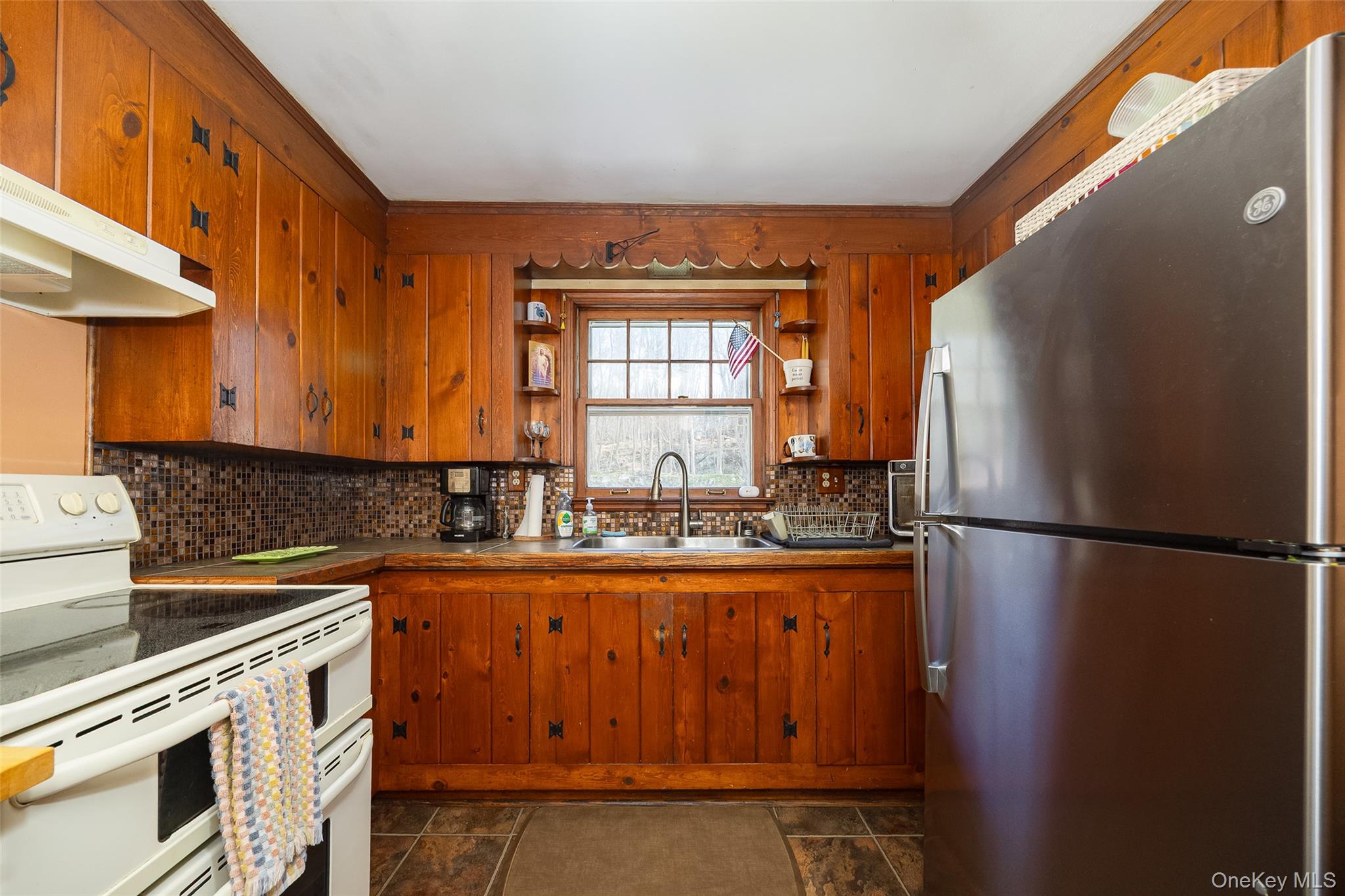 #1 photo, 14 Van Wert Place, Hyde Park , NY 12538