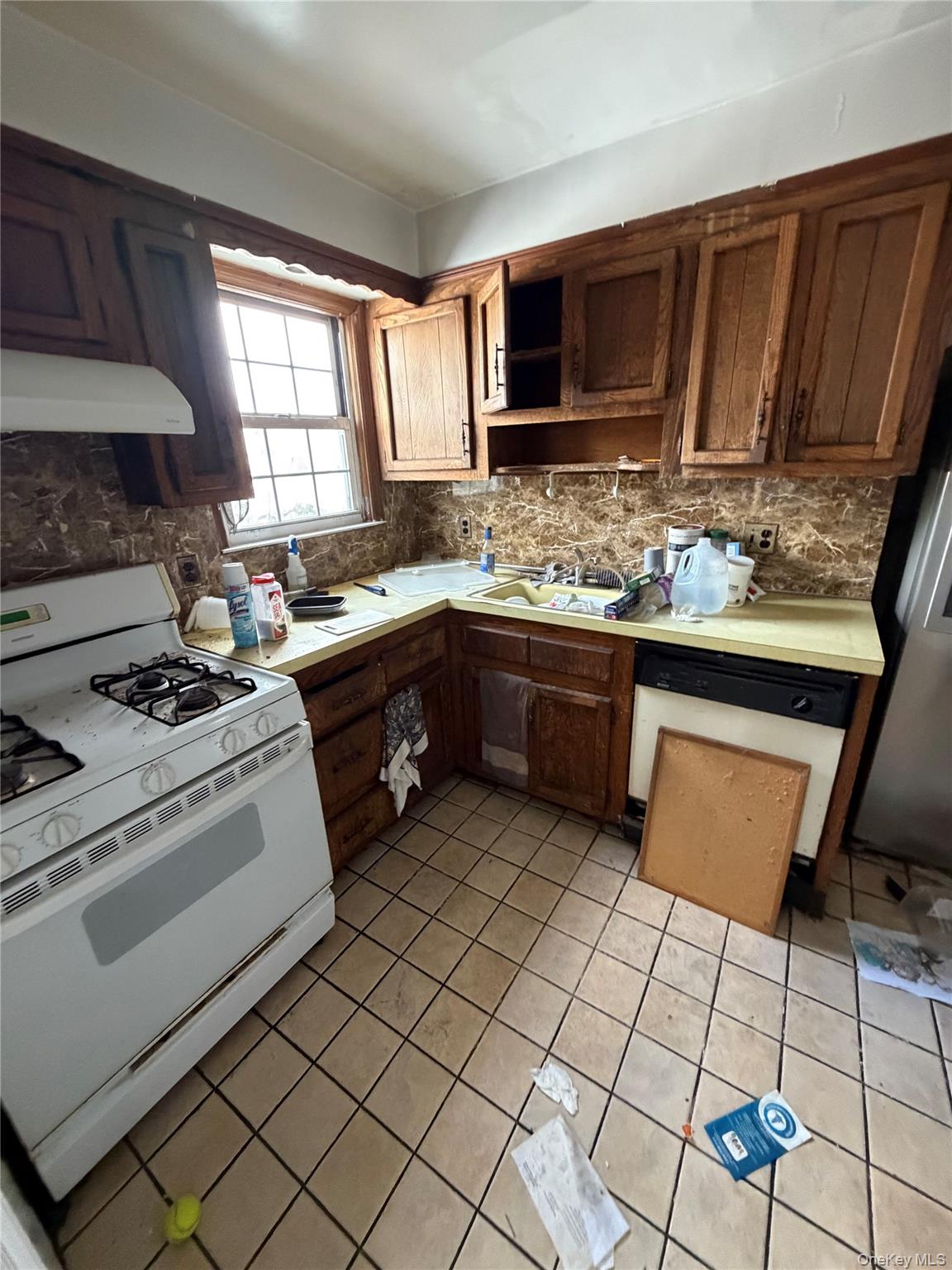 #7 photo, 140 Grant Avenue, White Plains , NY 10604