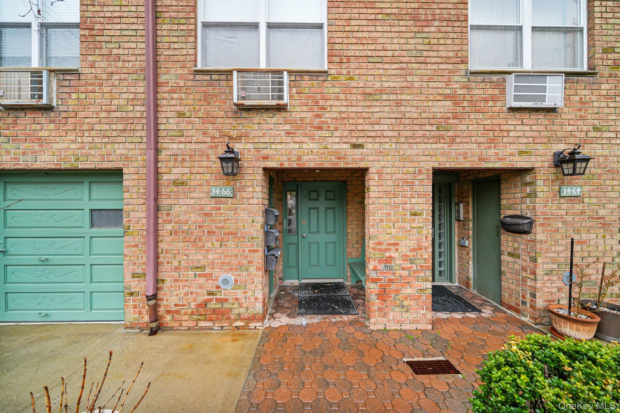 #13 photo, 1466 Shore Drive, Bronx , NY 10465