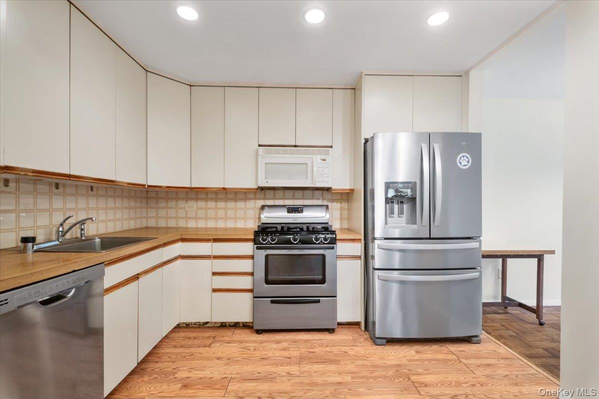 #11 photo, 356 Central Park Avenue, 纽约州 Scarsdale , NY 10583