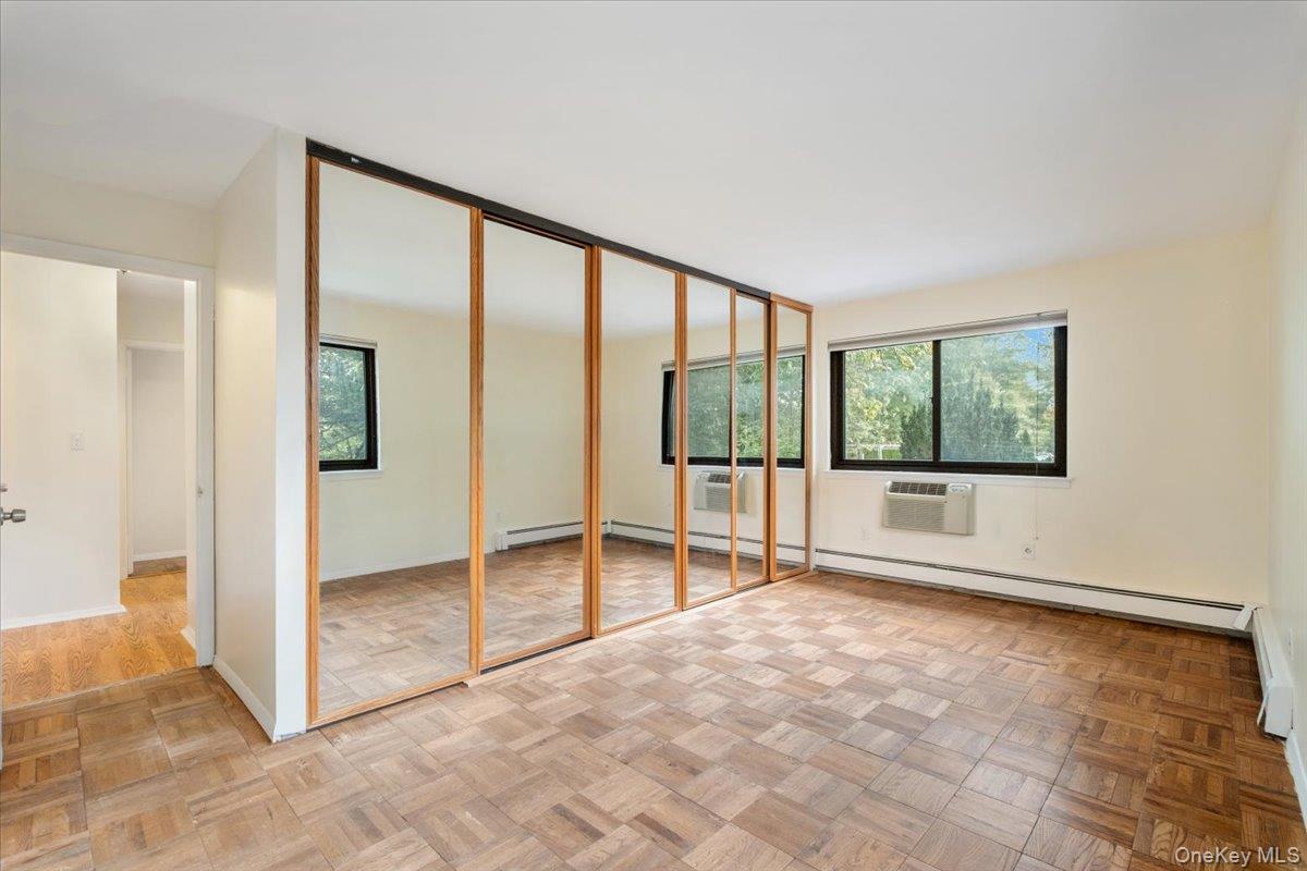 #14 photo, 356 Central Park Avenue, 纽约州 Scarsdale , NY 10583