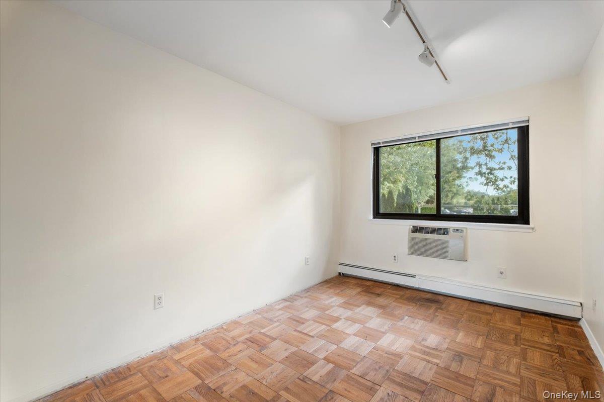 #20 photo, 356 Central Park Avenue, 纽约州 Scarsdale , NY 10583