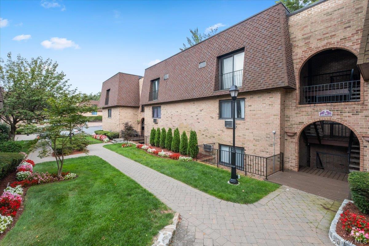 #3 photo, 356 Central Park Avenue, 纽约州 Scarsdale , NY 10583