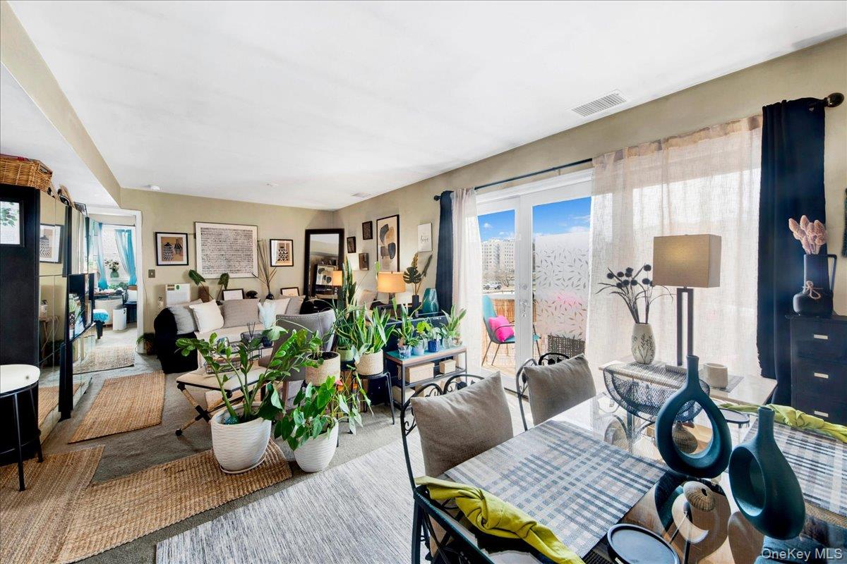 #2 photo, 37 Harbor Lane, New Rochelle , NY 10805