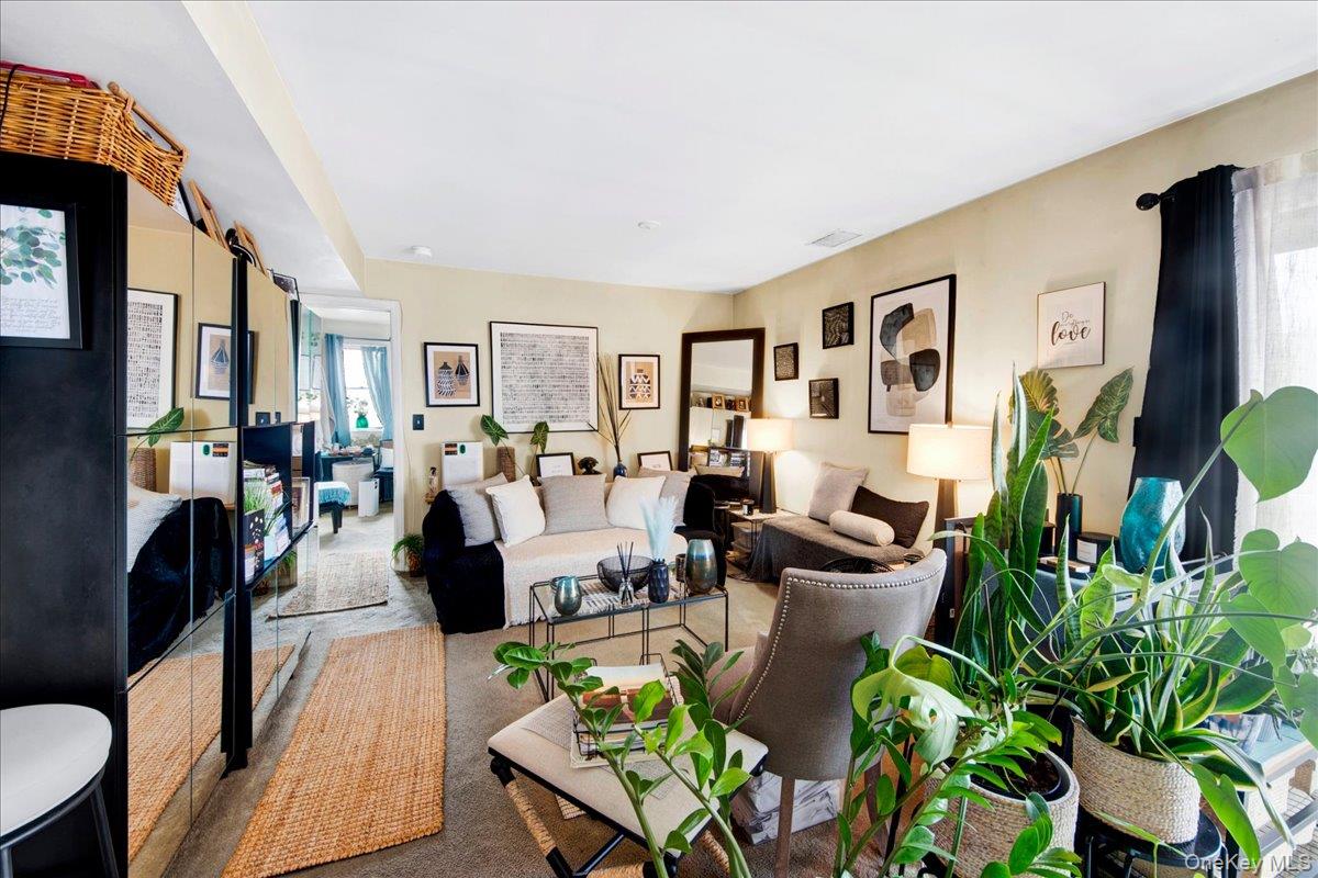 #3 photo, 37 Harbor Lane, New Rochelle , NY 10805