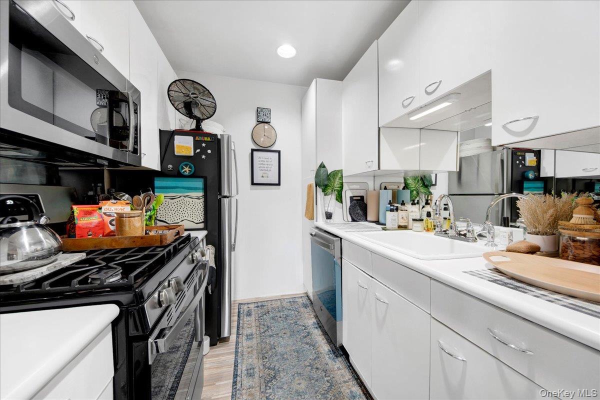 #6 photo, 37 Harbor Lane, New Rochelle , NY 10805