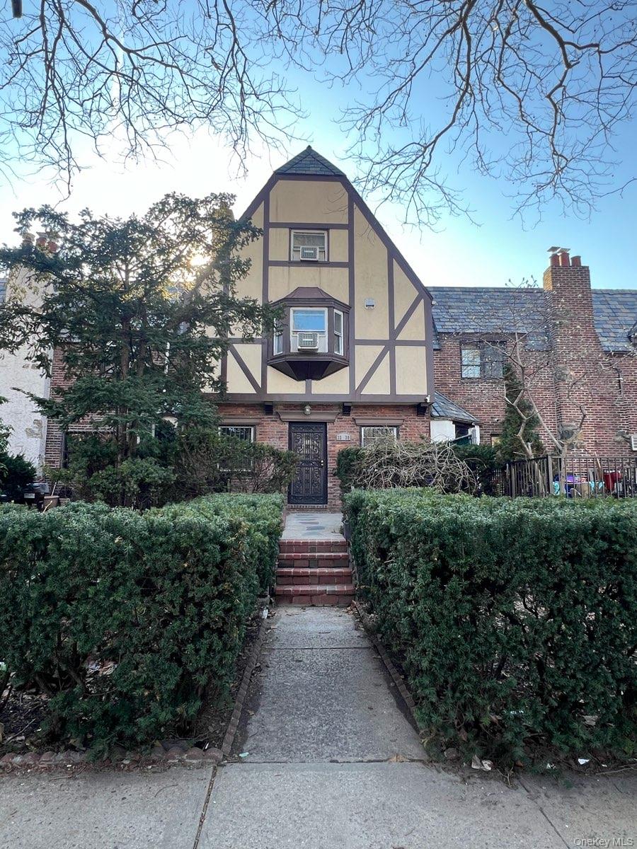 #1 photo, 3330 70th Street, 皇后区 杰克逊高地 Jackson Heights , NY 11372