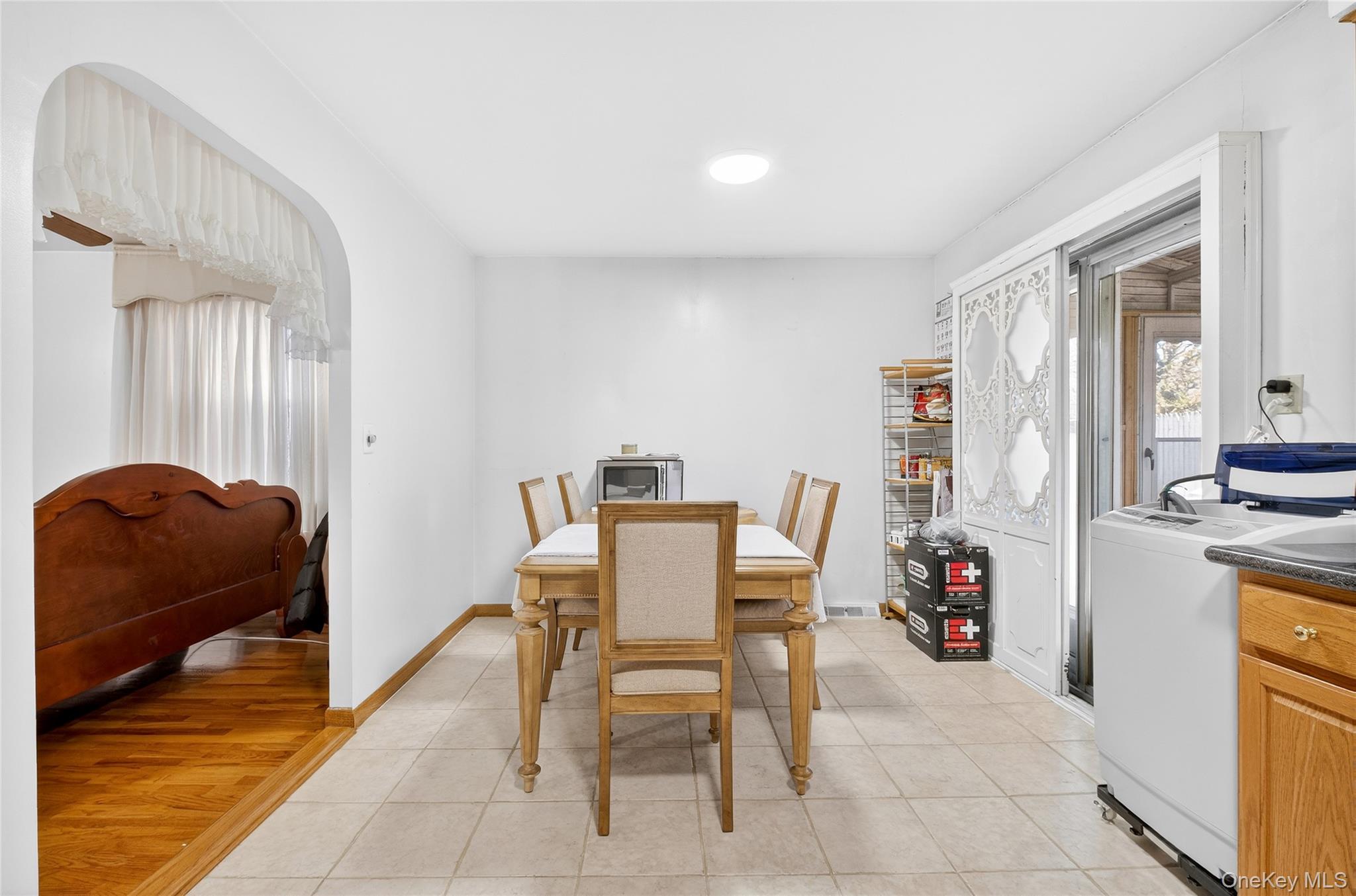 #11 photo, 62-01 Douglaston Parkway, クイーンズ区 Douglaston , NY 11362