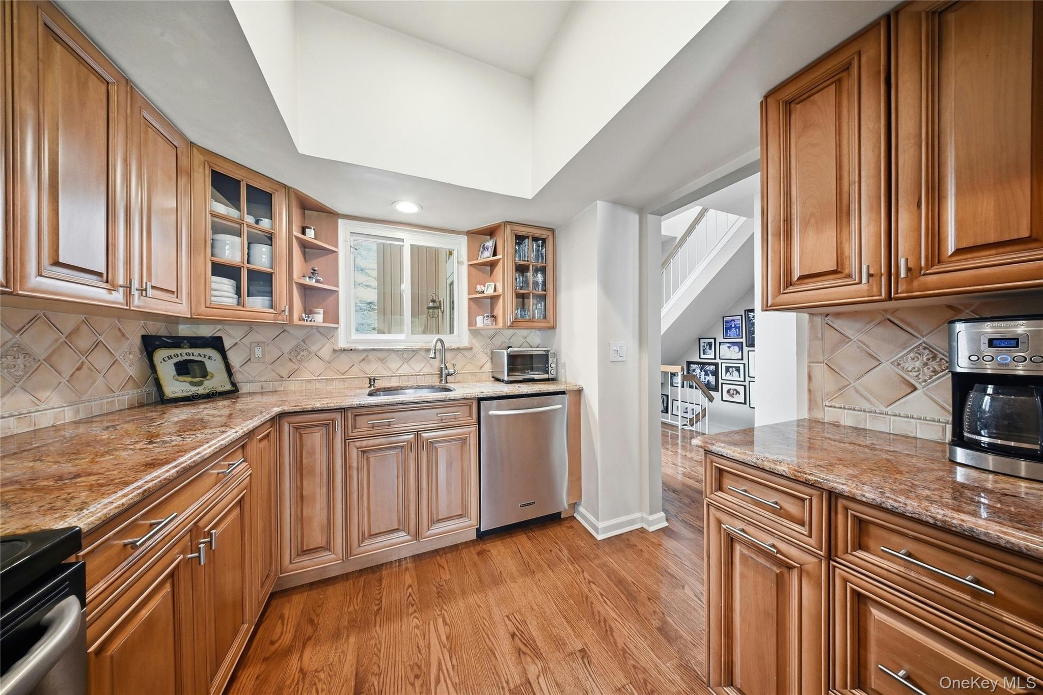 #6 photo, 78 Hidden Ridge Drive, Syosset , NY 11791