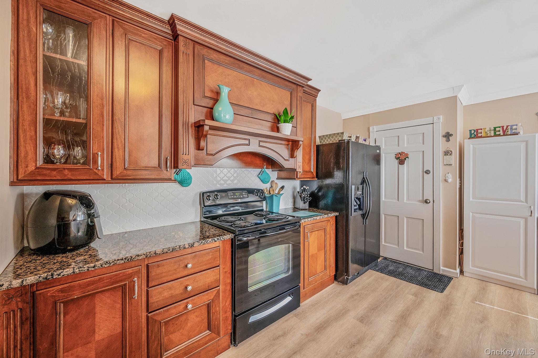 #11 photo, 268 W Shore Drive, 長島 Massapequa , NY 11758