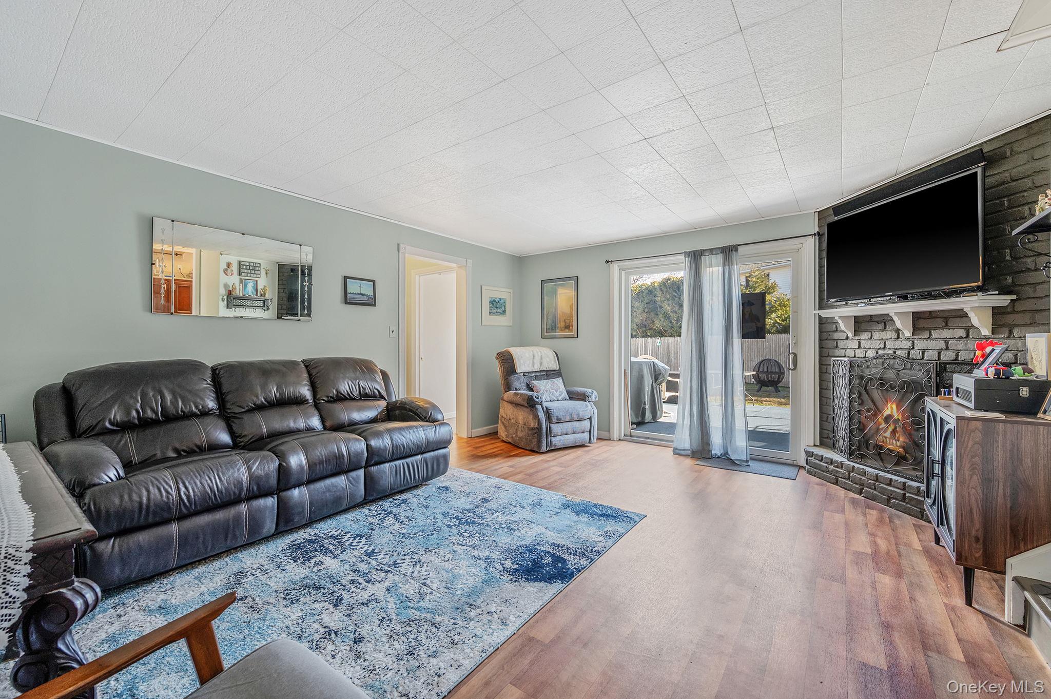 #15 photo, 268 W Shore Drive, 長島 Massapequa , NY 11758