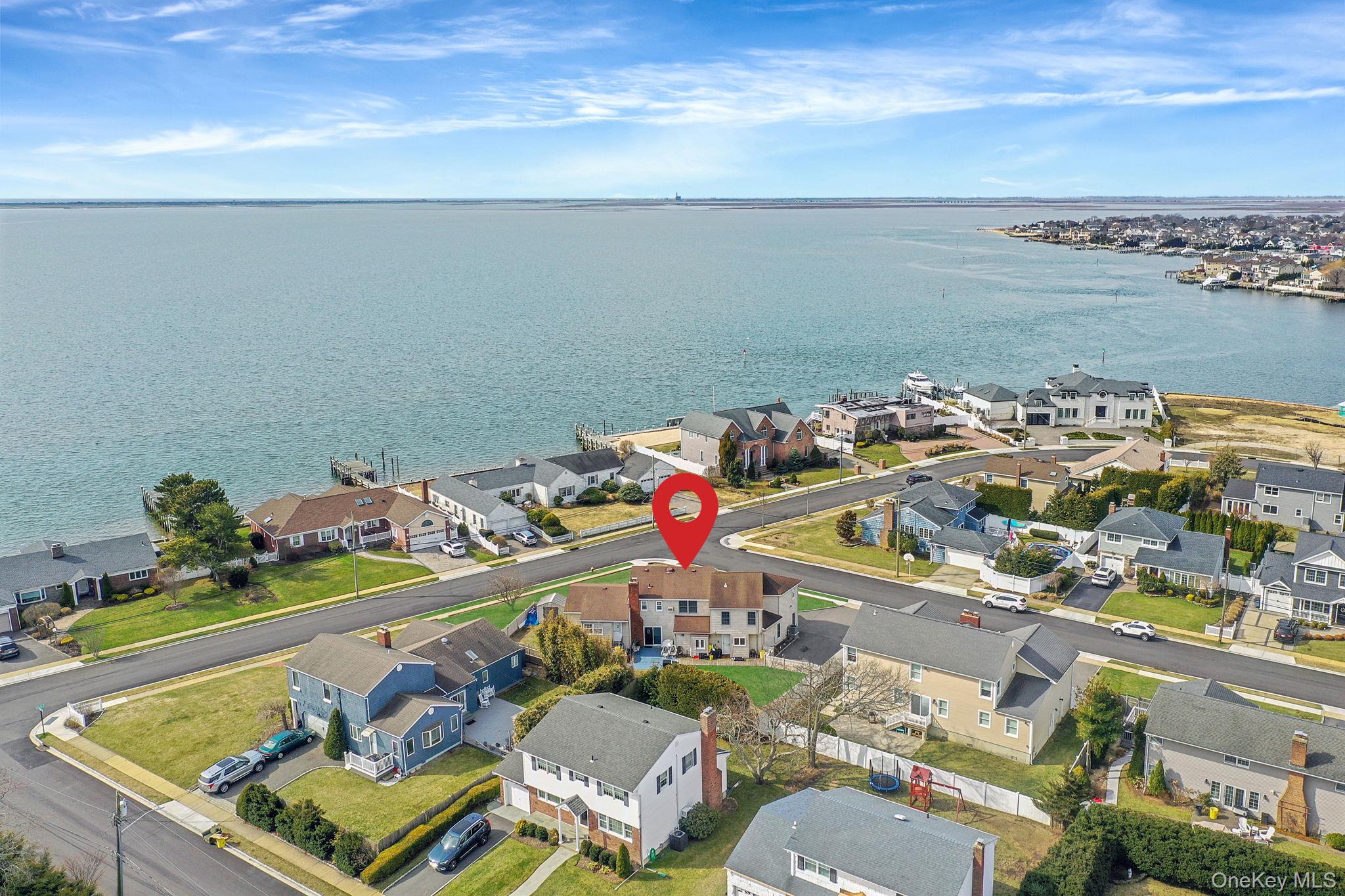 #2 photo, 268 W Shore Drive, 長島 Massapequa , NY 11758