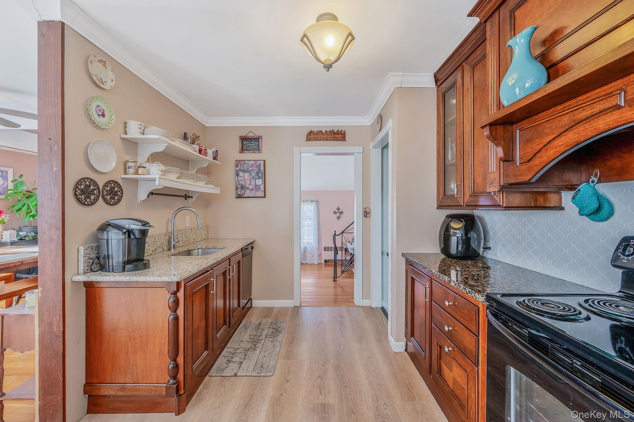 #9 photo, 268 W Shore Drive, 長島 Massapequa , NY 11758