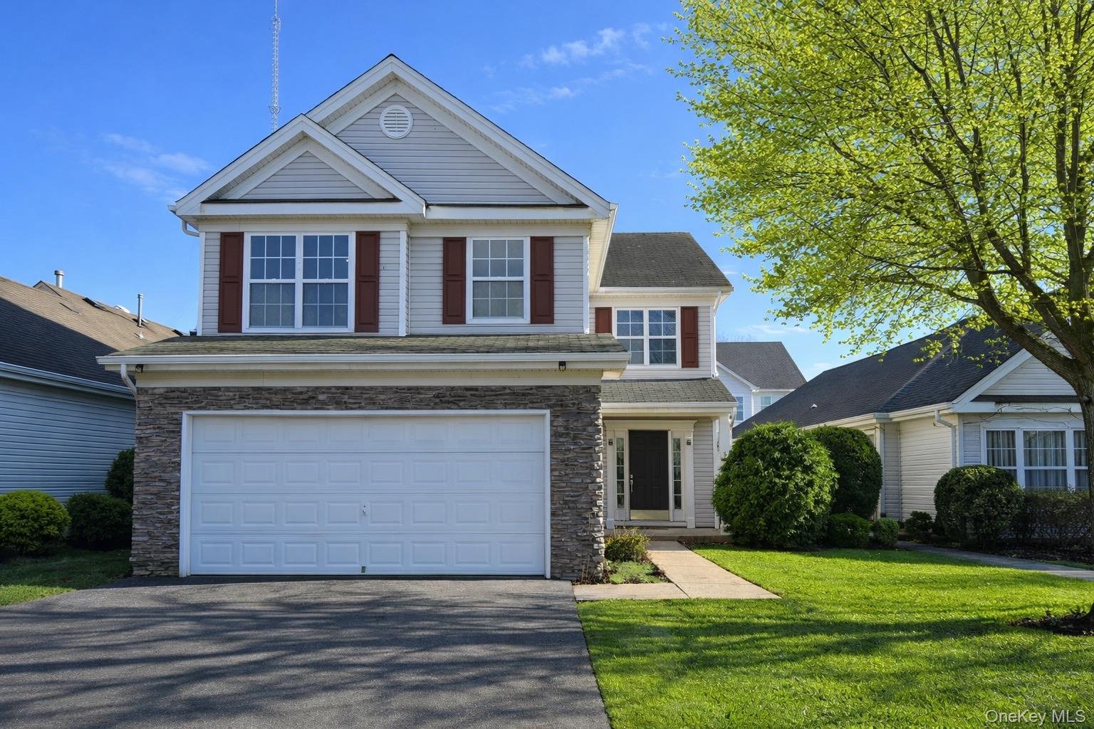 #1 photo, 12 Sophia Drive, 東長島 Middle Island , NY 11953