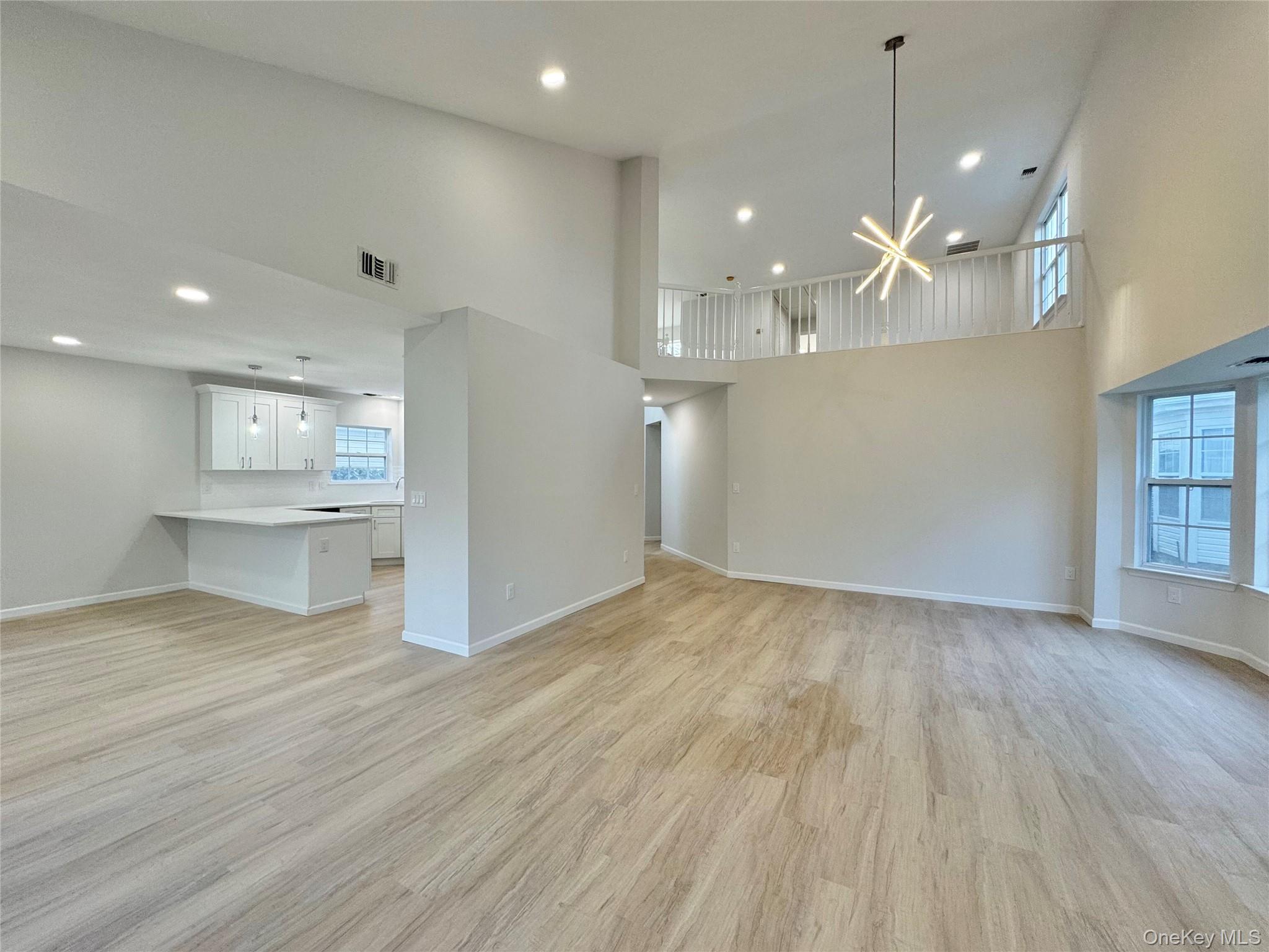 #4 photo, 12 Sophia Drive, 東長島 Middle Island , NY 11953