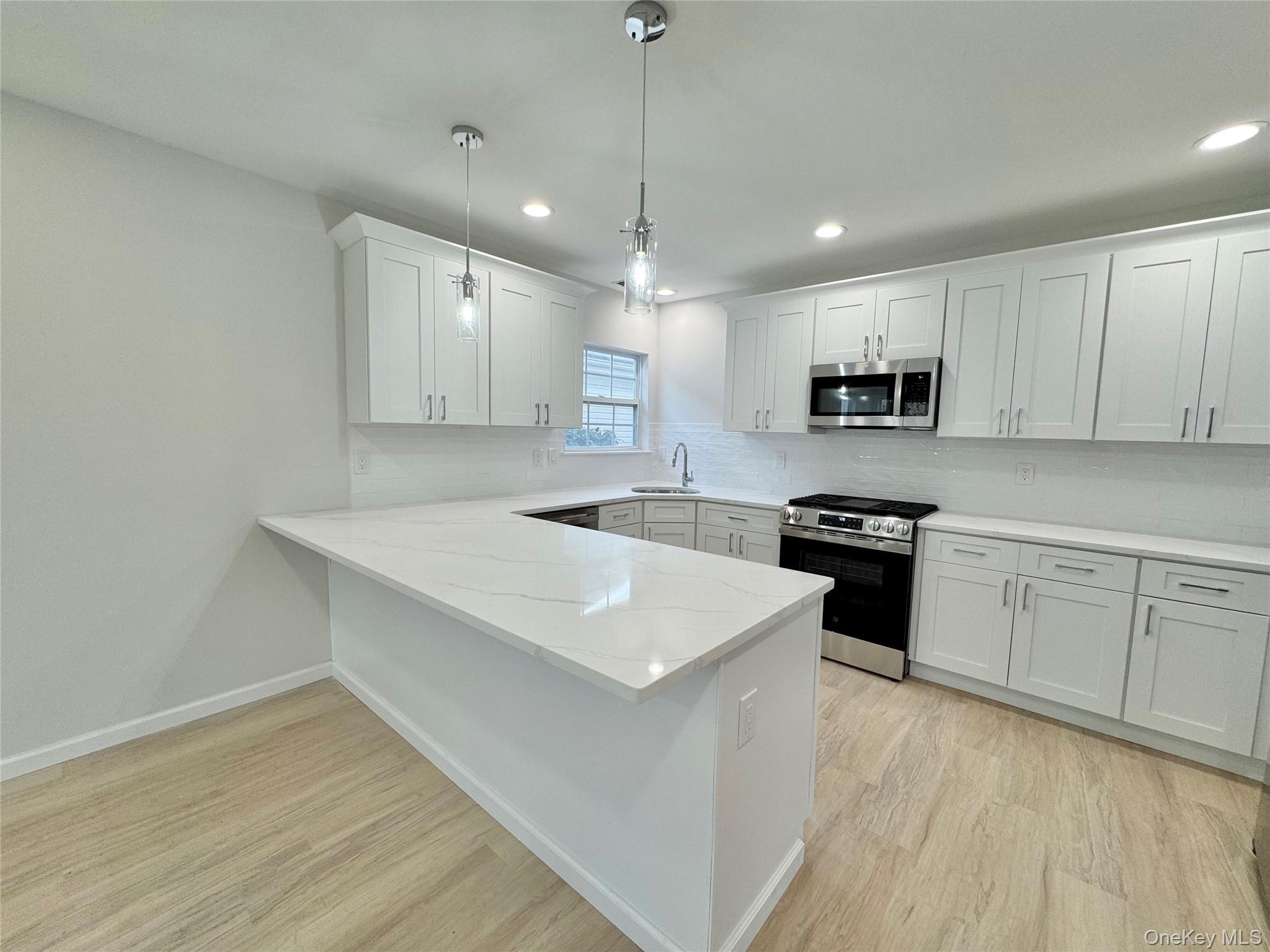 #8 photo, 12 Sophia Drive, 東長島 Middle Island , NY 11953