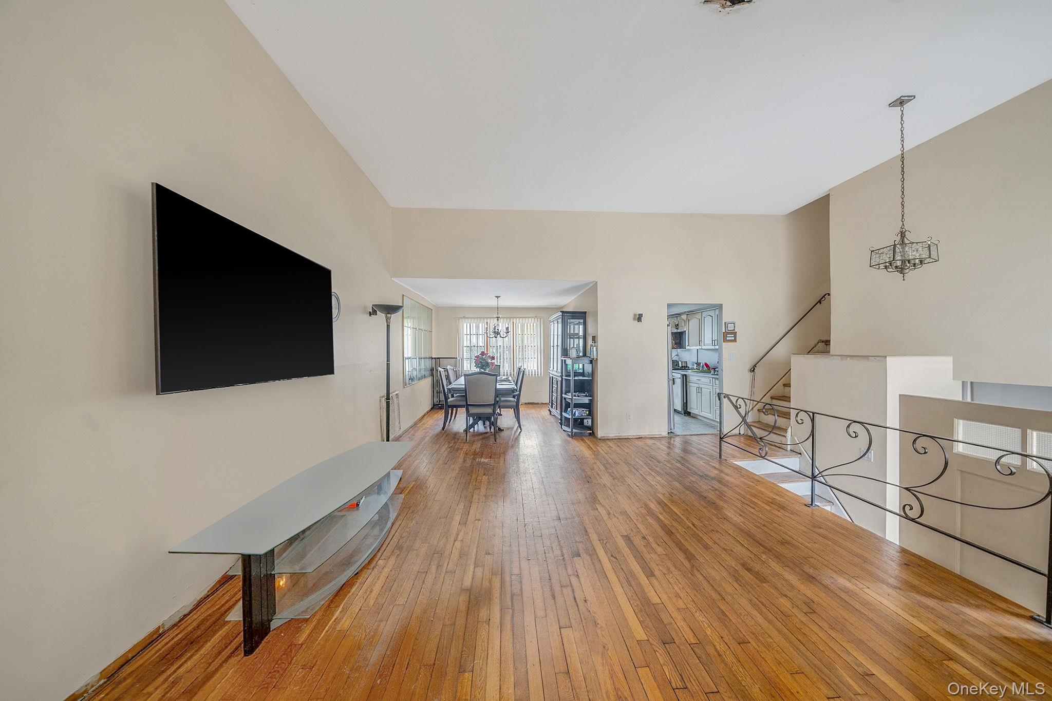 #13 photo, 7 Osage Drive, सफ़ोक काउंटी Huntington Station , NY 11746