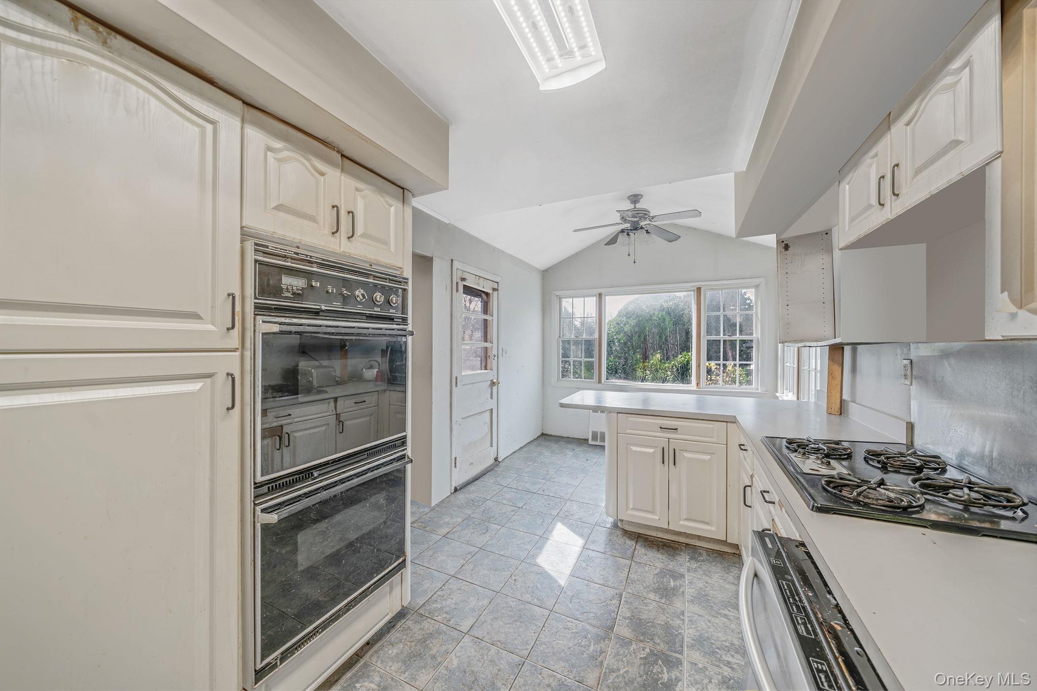 #18 photo, 7 Osage Drive, सफ़ोक काउंटी Huntington Station , NY 11746