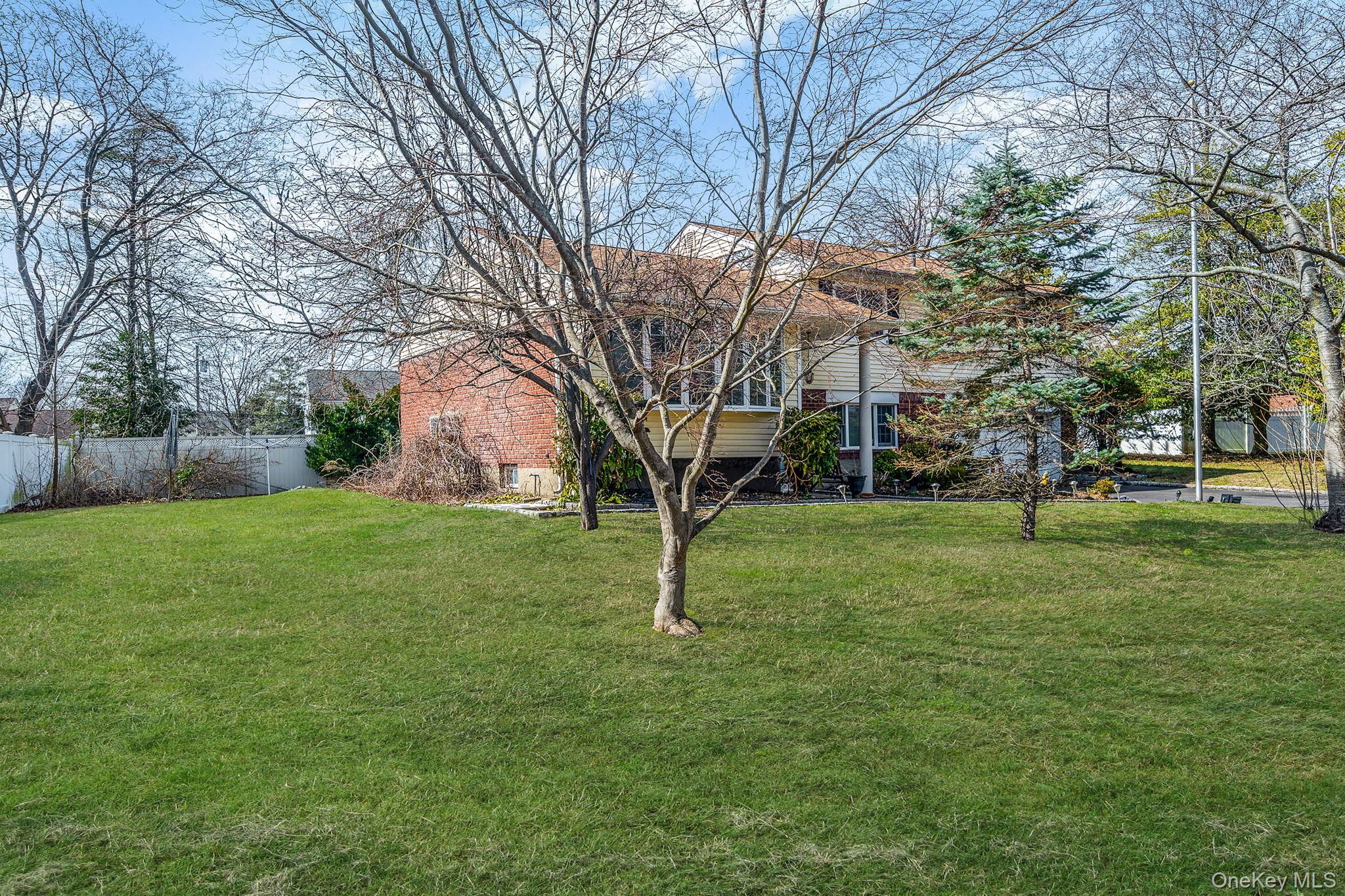 #3 photo, 7 Osage Drive, सफ़ोक काउंटी Huntington Station , NY 11746