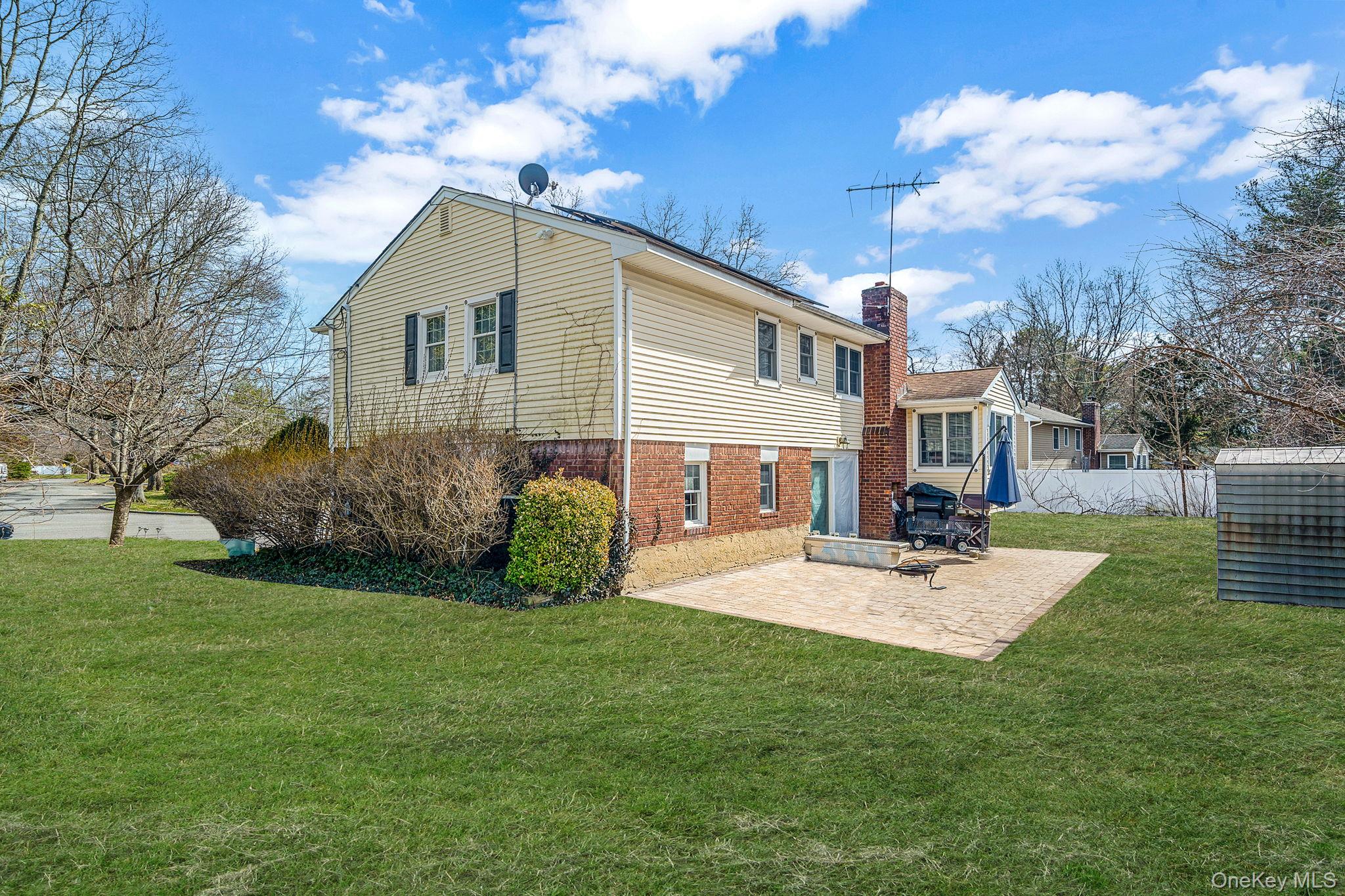 #6 photo, 7 Osage Drive, सफ़ोक काउंटी Huntington Station , NY 11746