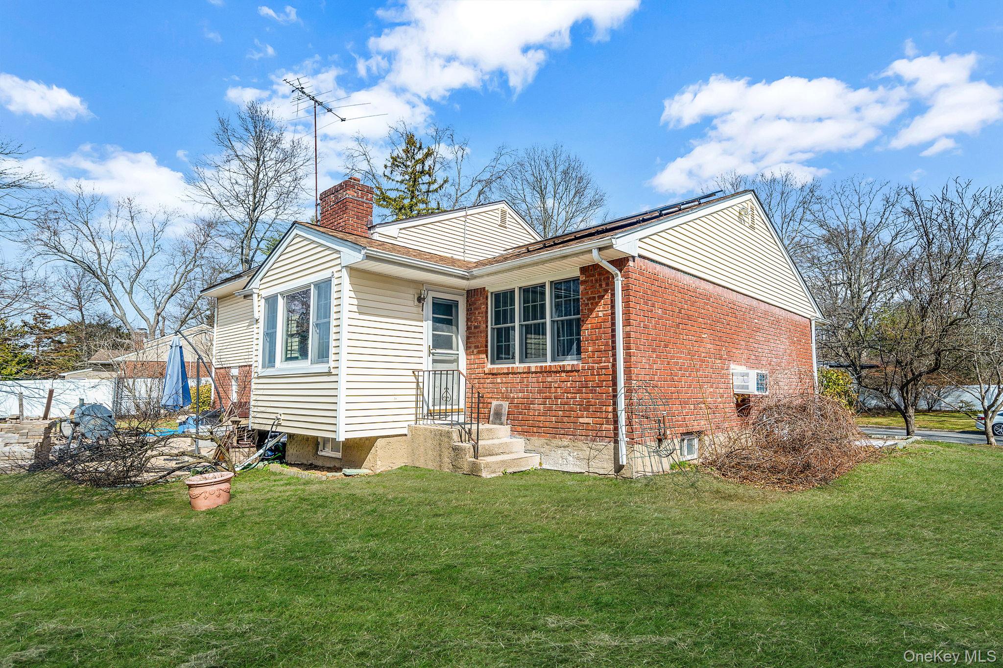 #7 photo, 7 Osage Drive, सफ़ोक काउंटी Huntington Station , NY 11746