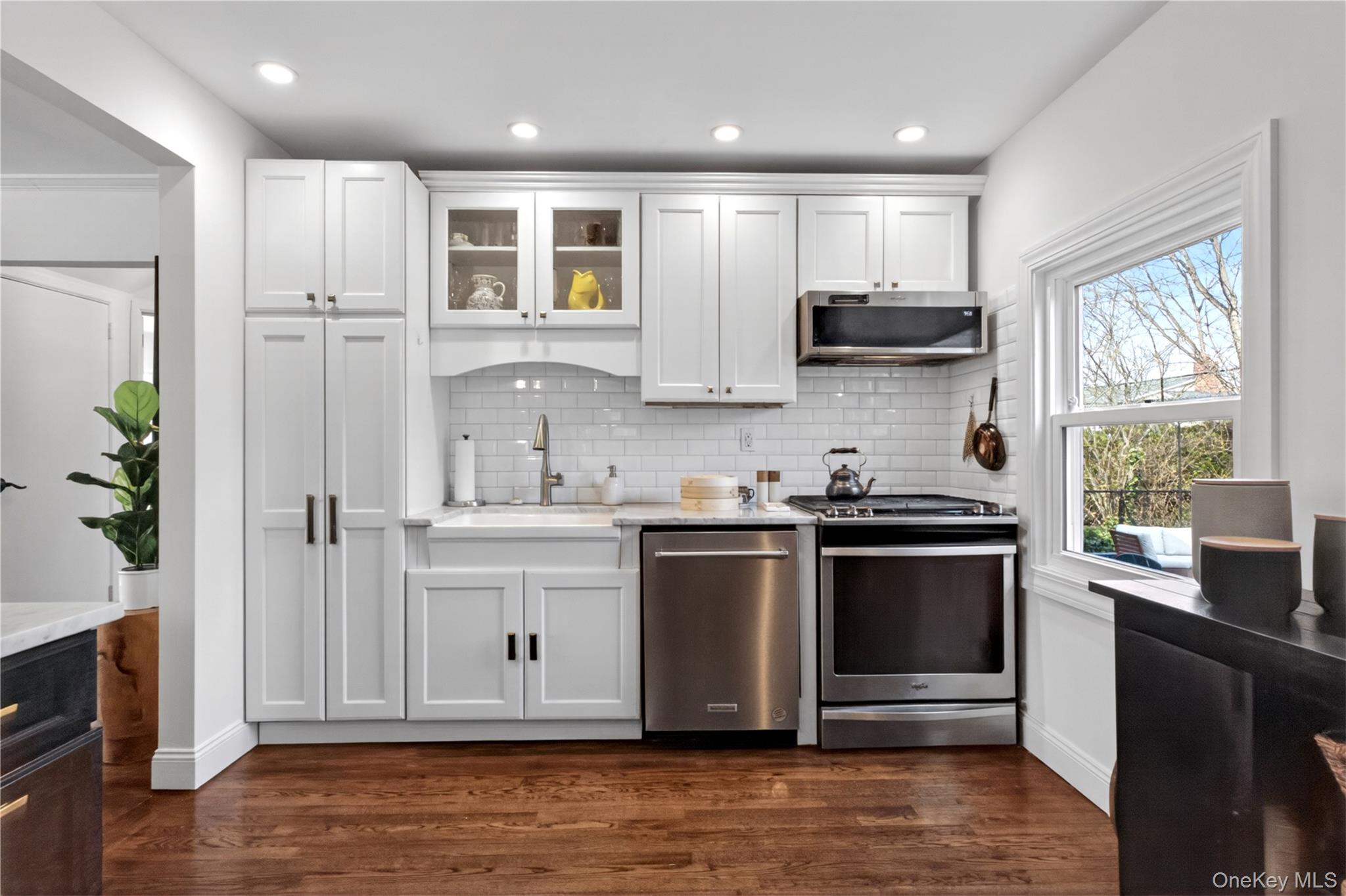 #10 photo, 175 Meadow Street, Garden City , NY 11530