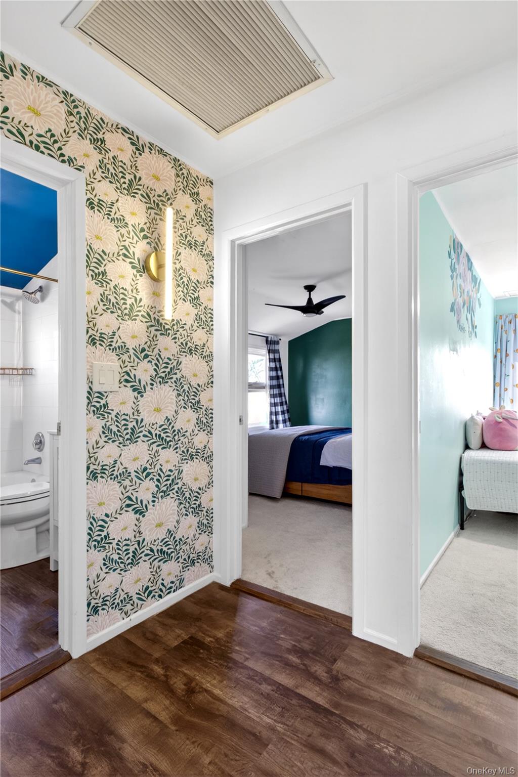 #17 photo, 175 Meadow Street, Garden City , NY 11530