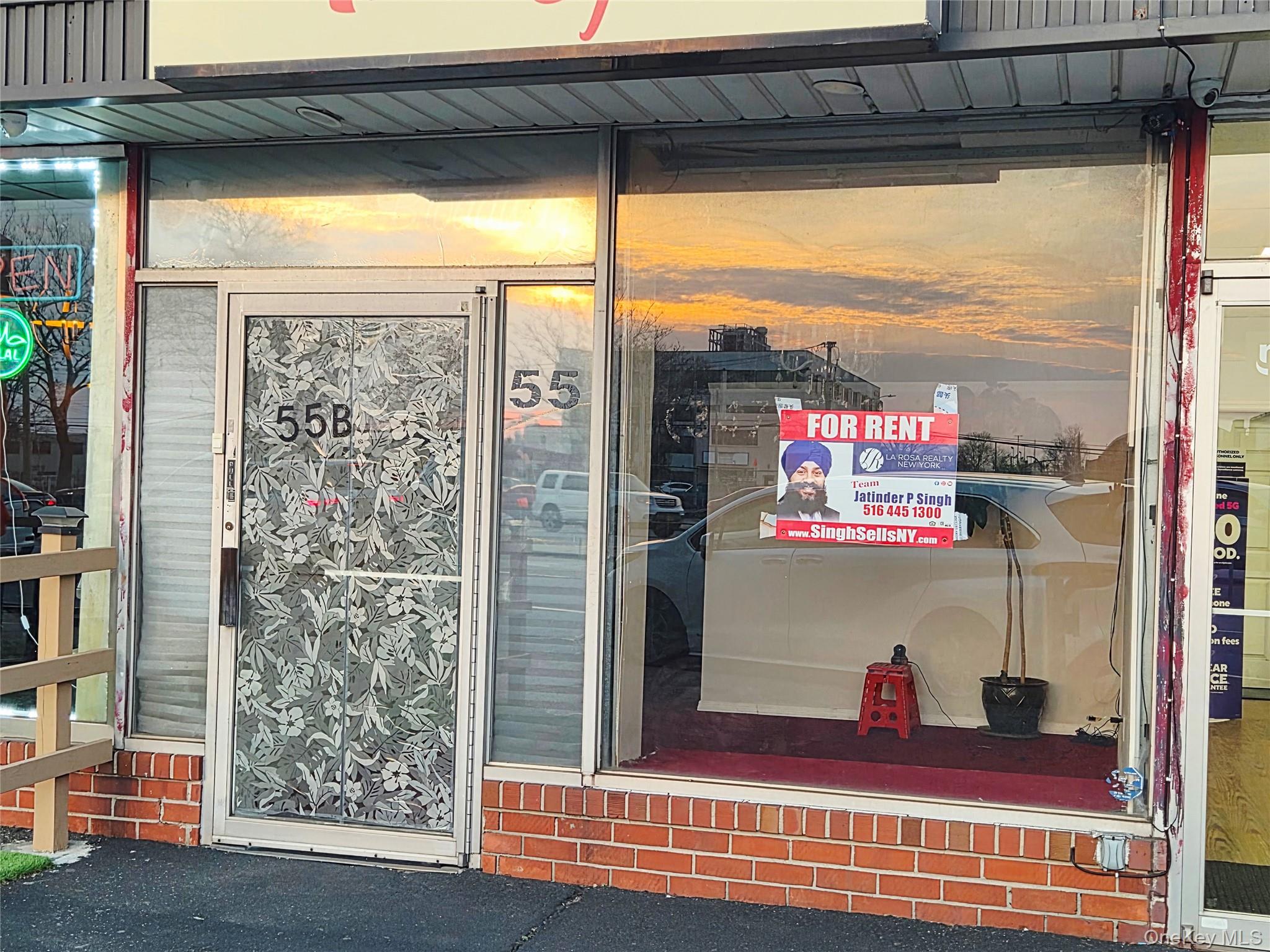 #3 photo, 55 Broadway, Hicksville , NY 11801